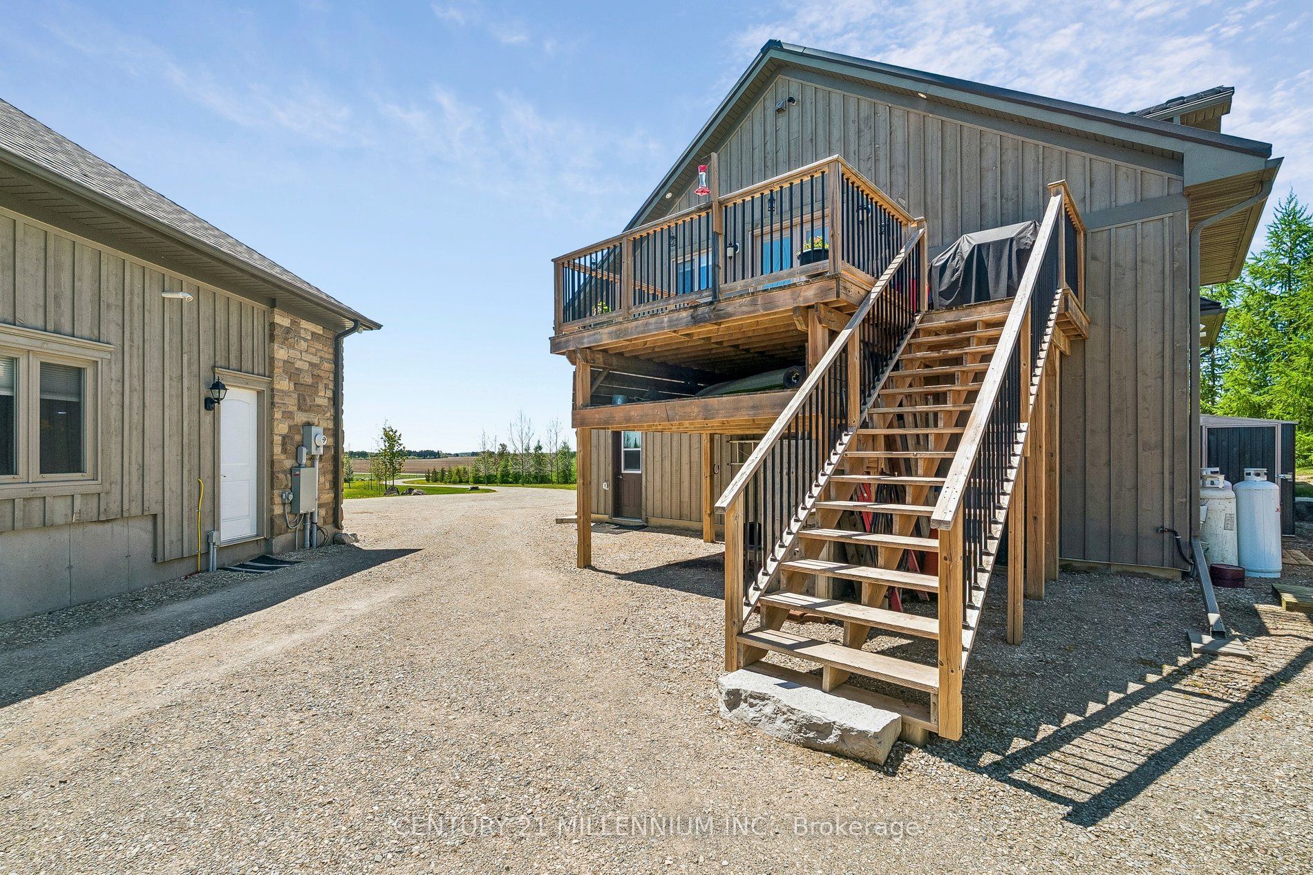 434541 4th Line Property Photo 39