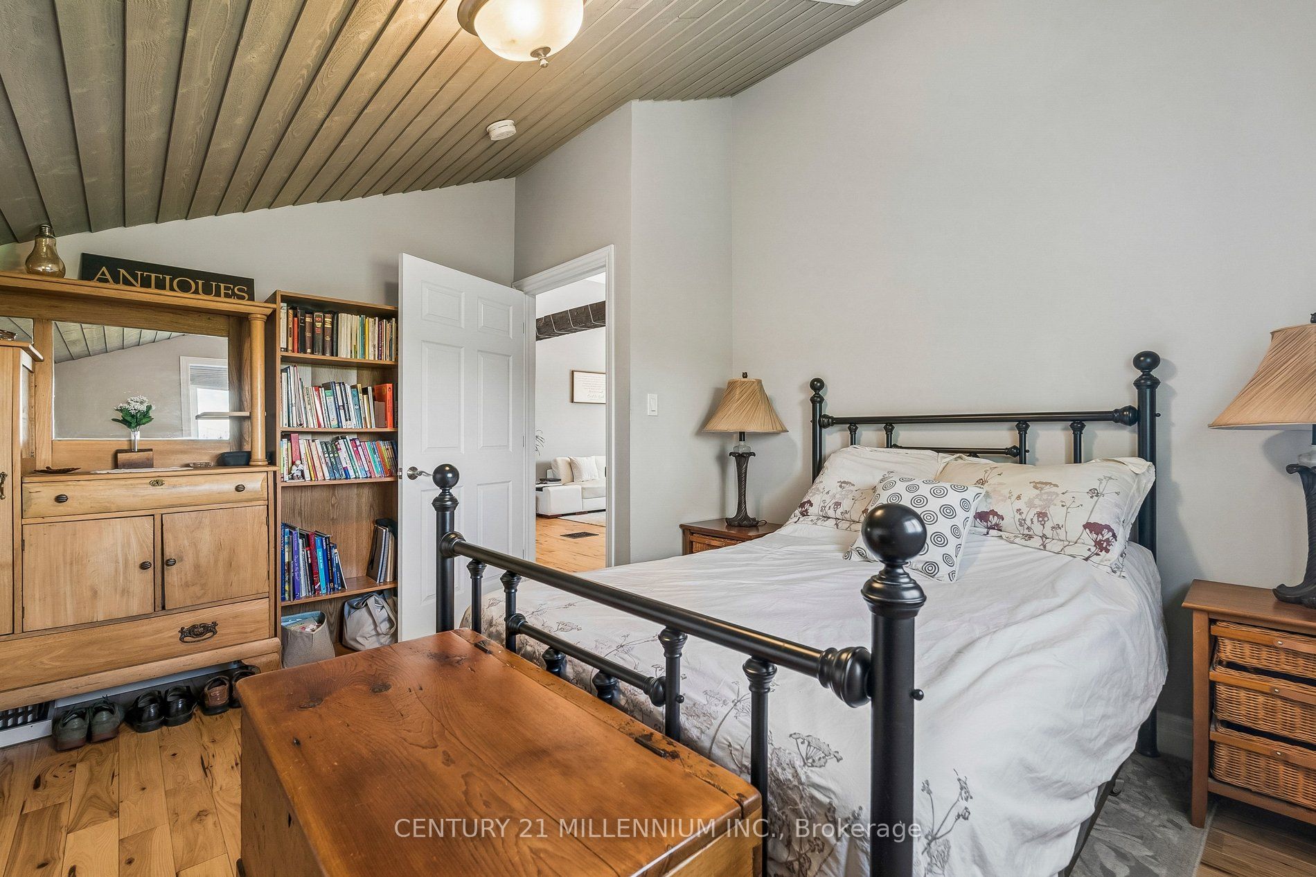 434541 4th Line Property Photo 50