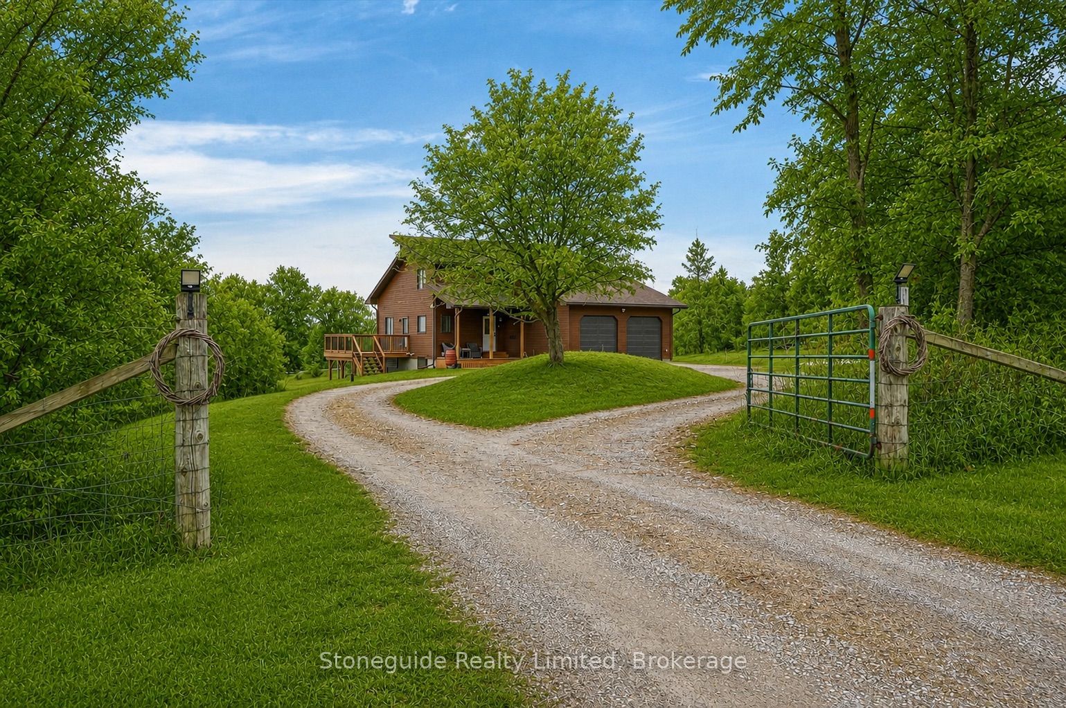 2509 12th Line Property Photo 2