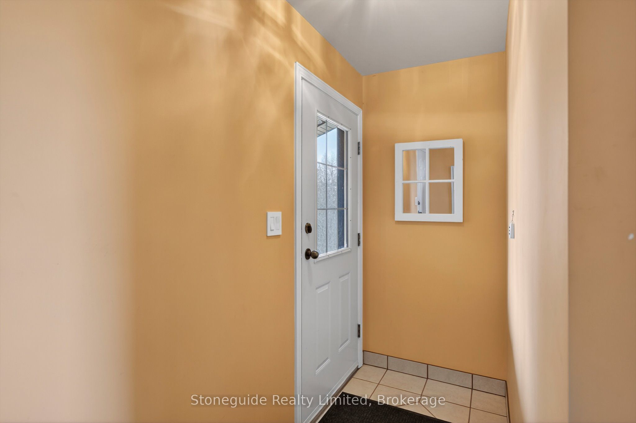 2509 12th Line Property Photo 7