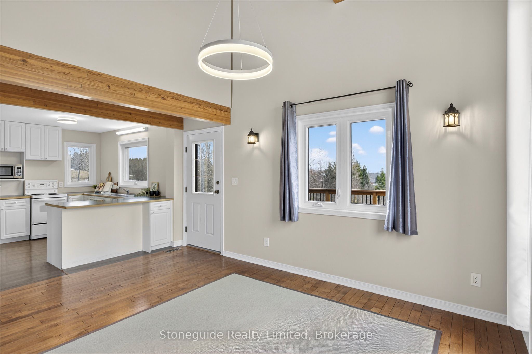2509 12th Line Property Photo 14