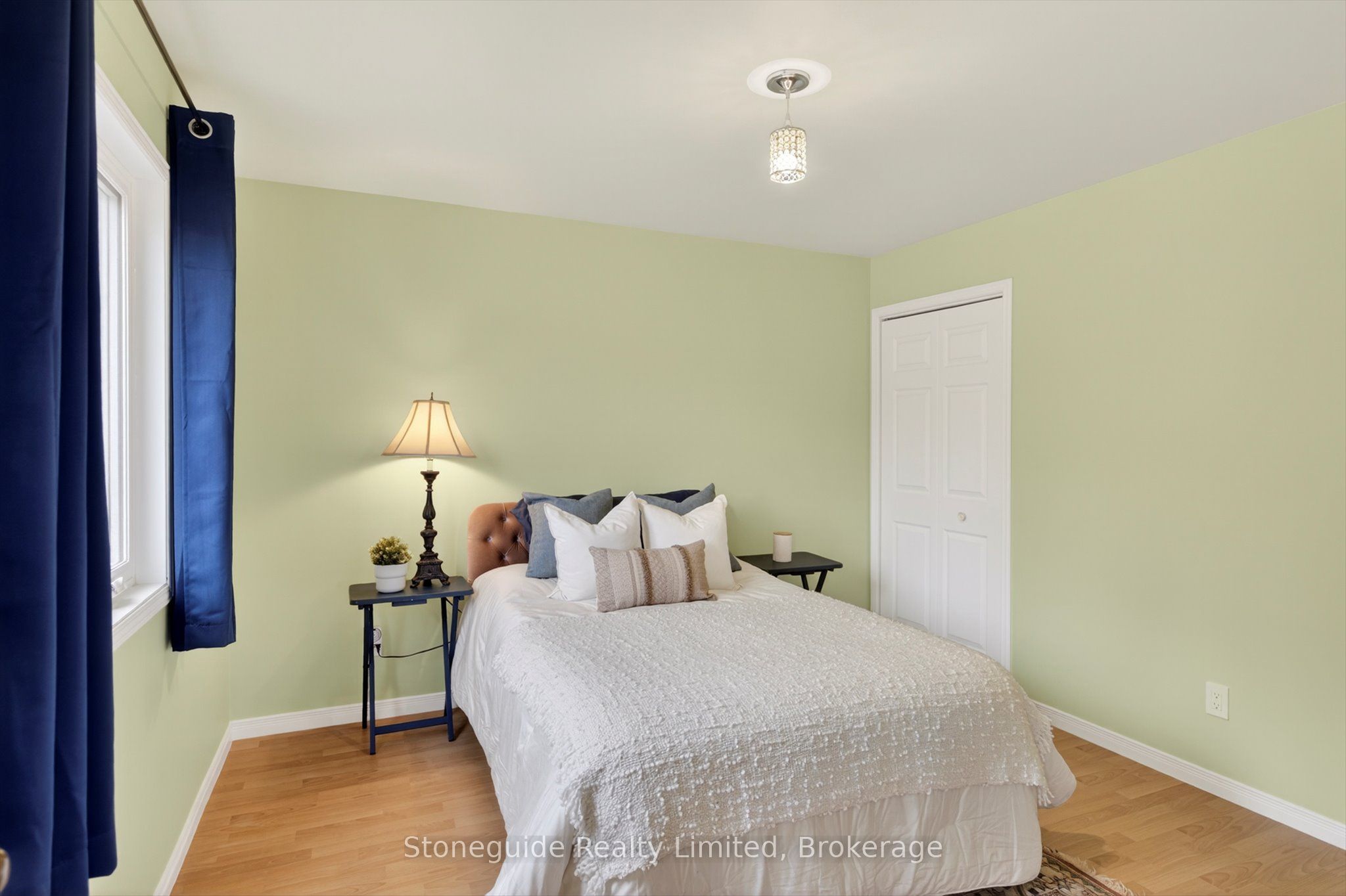 2509 12th Line Property Photo 19