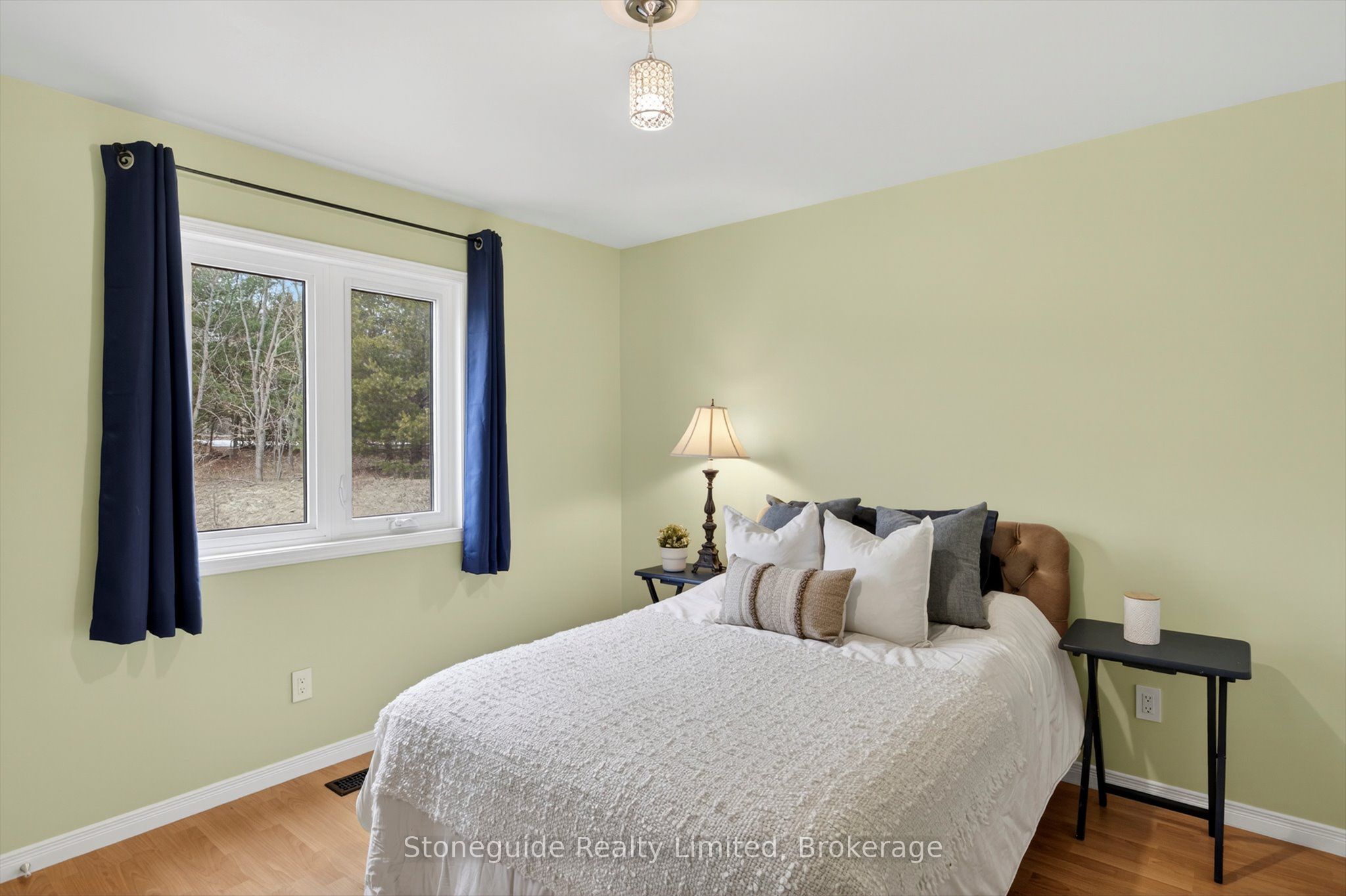 2509 12th Line Property Photo 20