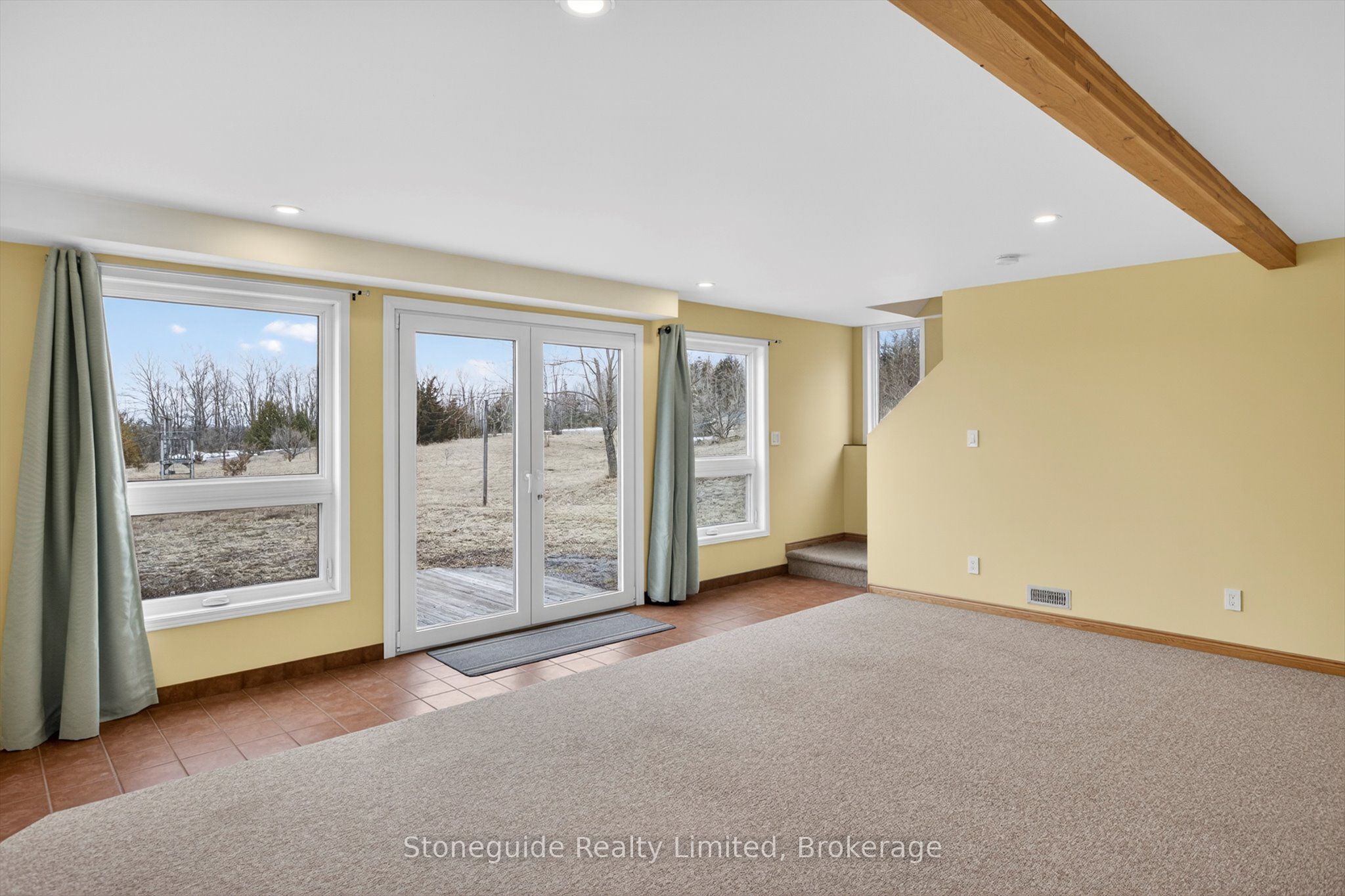 2509 12th Line Property Photo 29