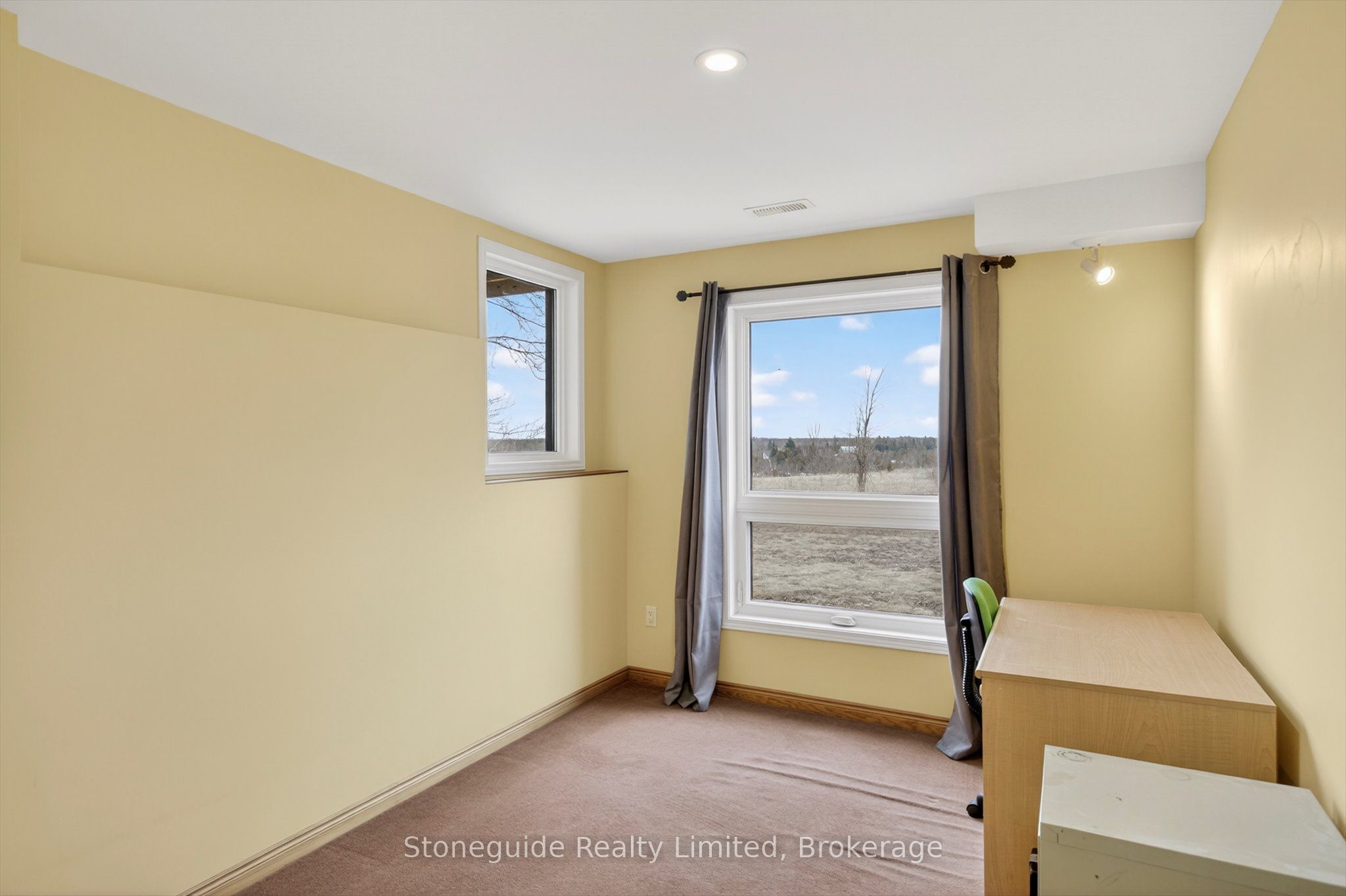 2509 12th Line Property Photo 32