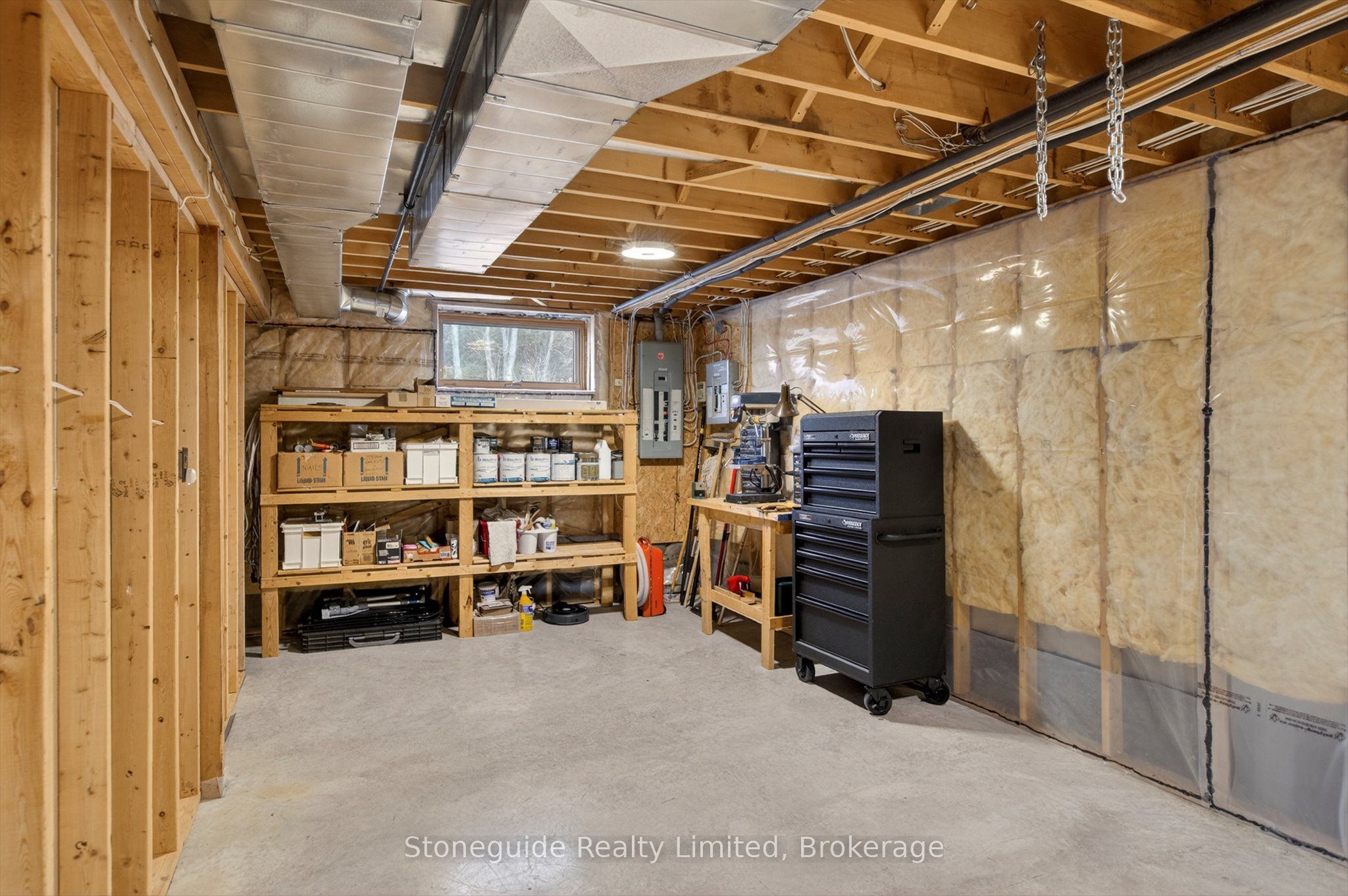 2509 12th Line Property Photo 35