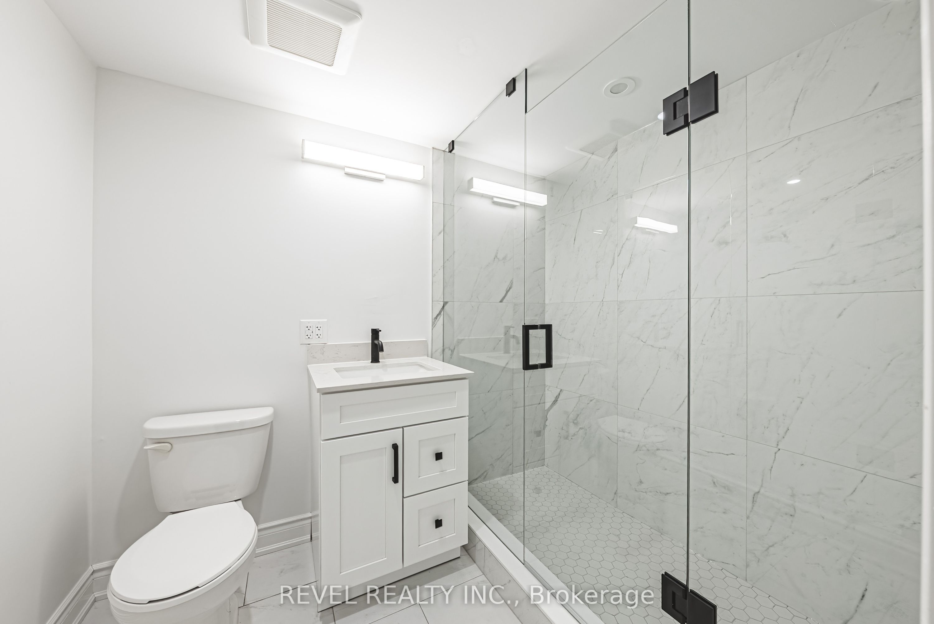 1127 Main Street E Property Photo 19