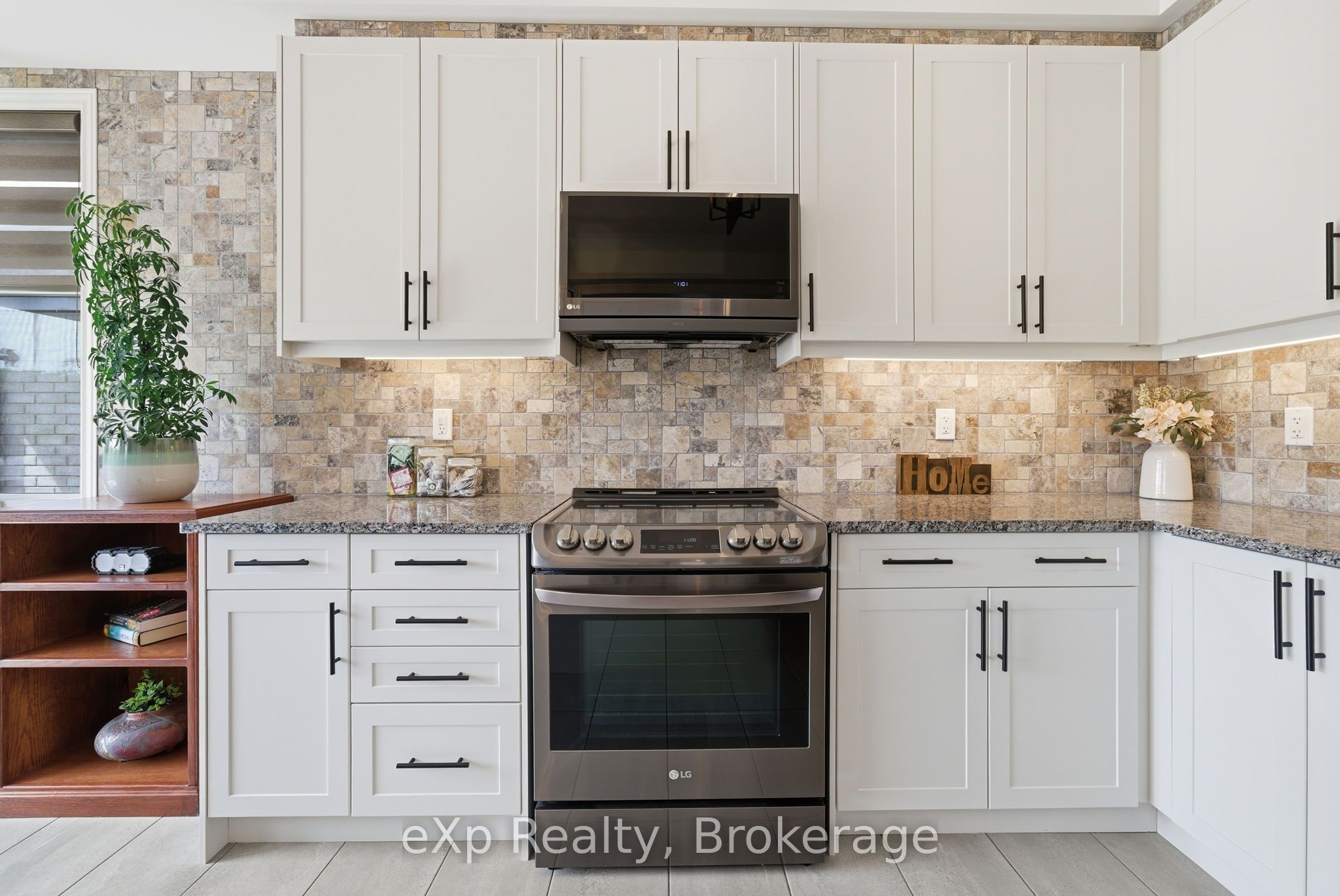508 Trevor Street Property Photo 9