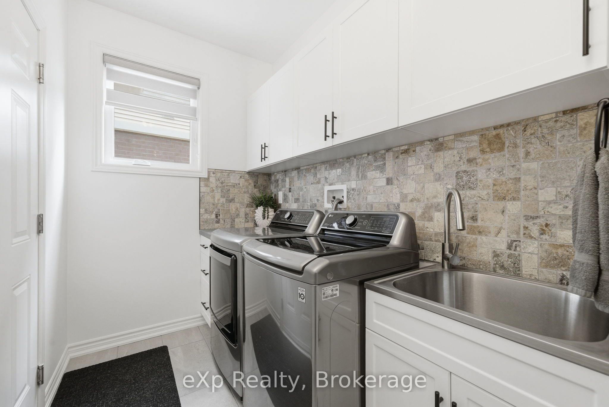 508 Trevor Street Property Photo 13