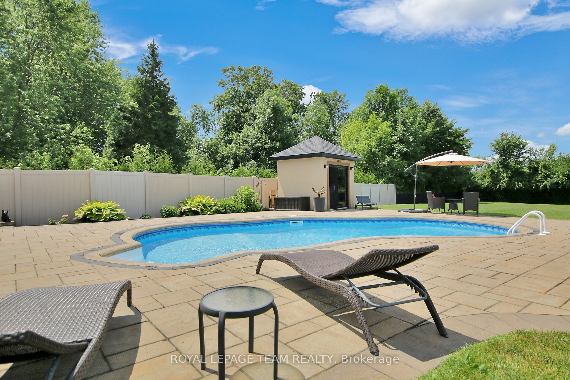 1419 Balmoral Drive Property Photo 6