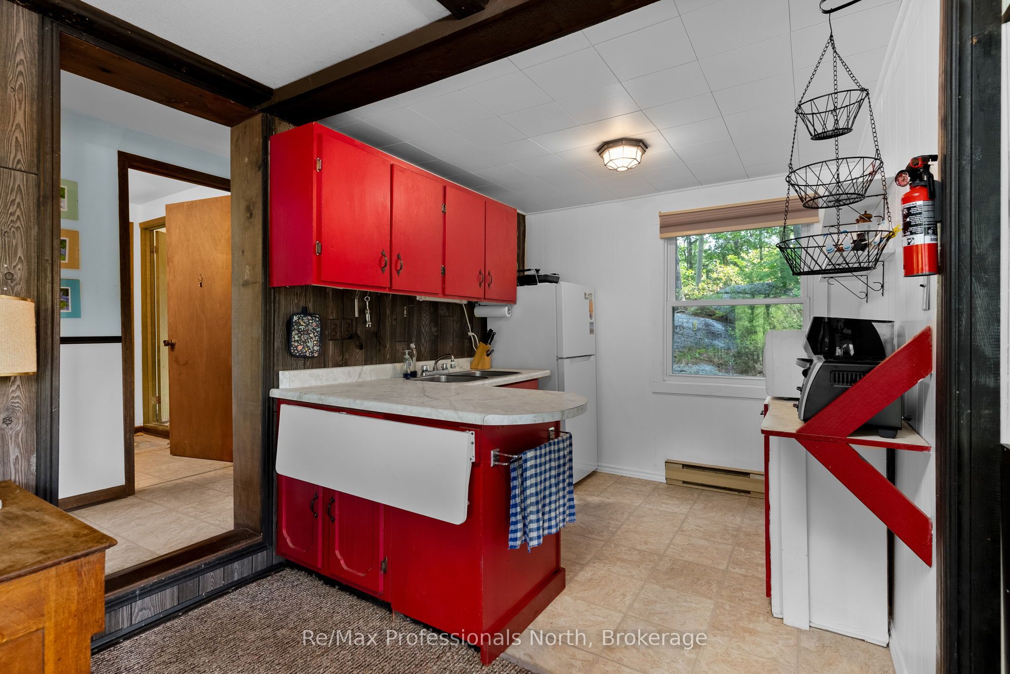 1118 Tomingas Road Property Photo 9