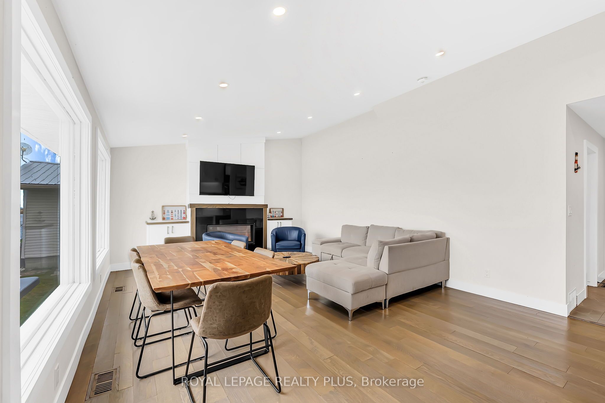 36 Dickinson Avenue Property Photo 8