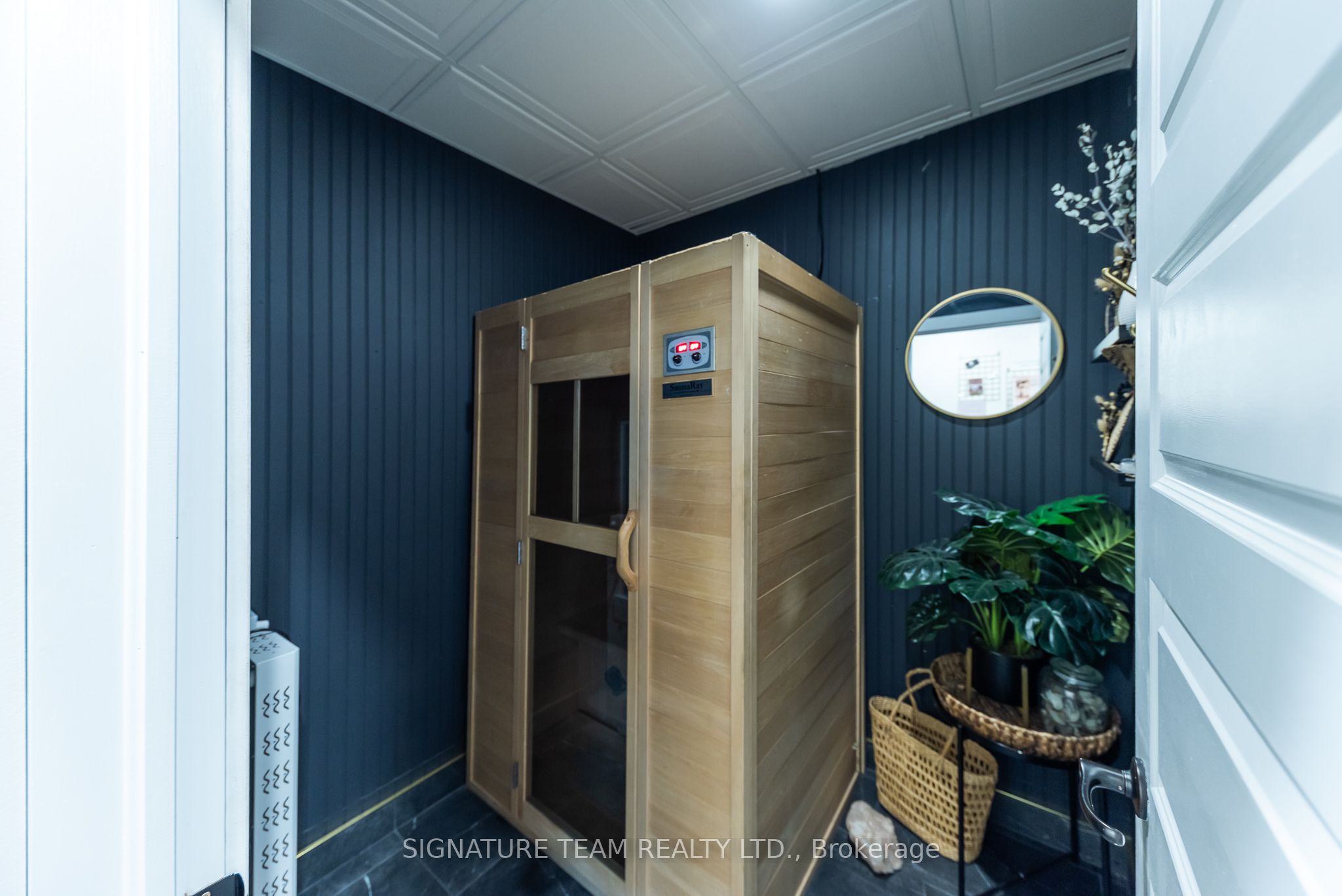 3227 Petawawa Boulevard Property Photo 17