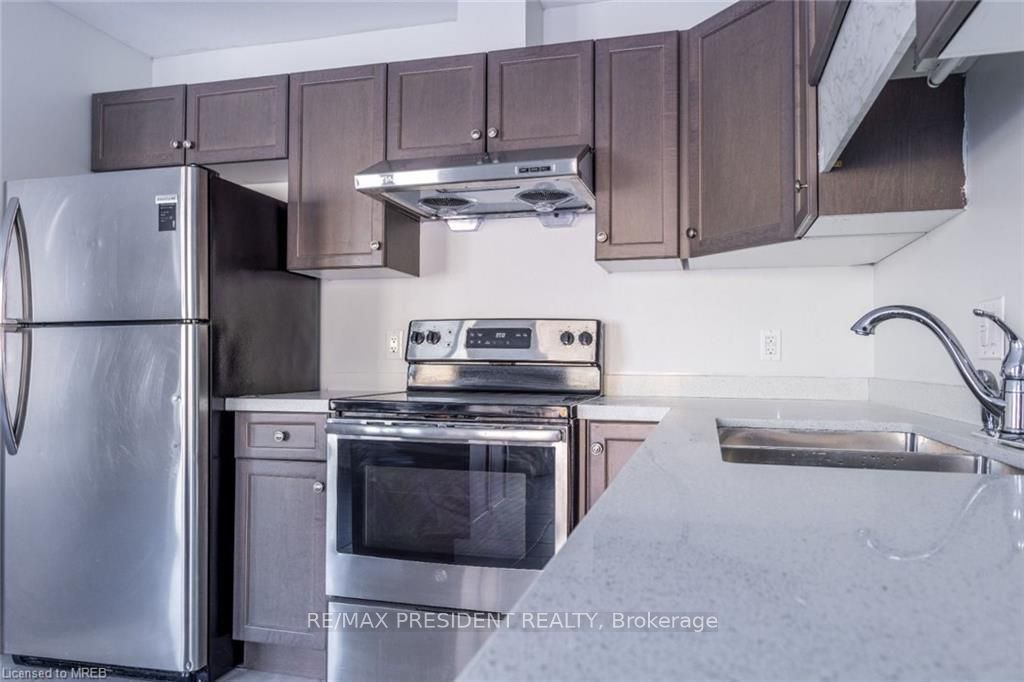 80 Monarch Street Property Photo 5