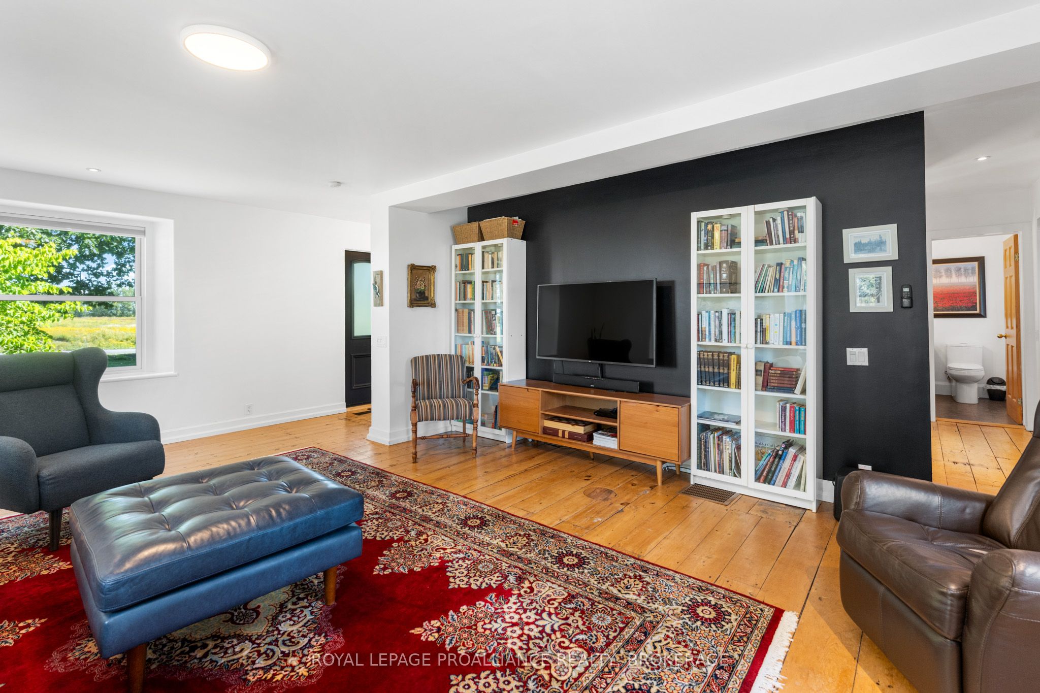 15 14th Line Road Property Photo 6
