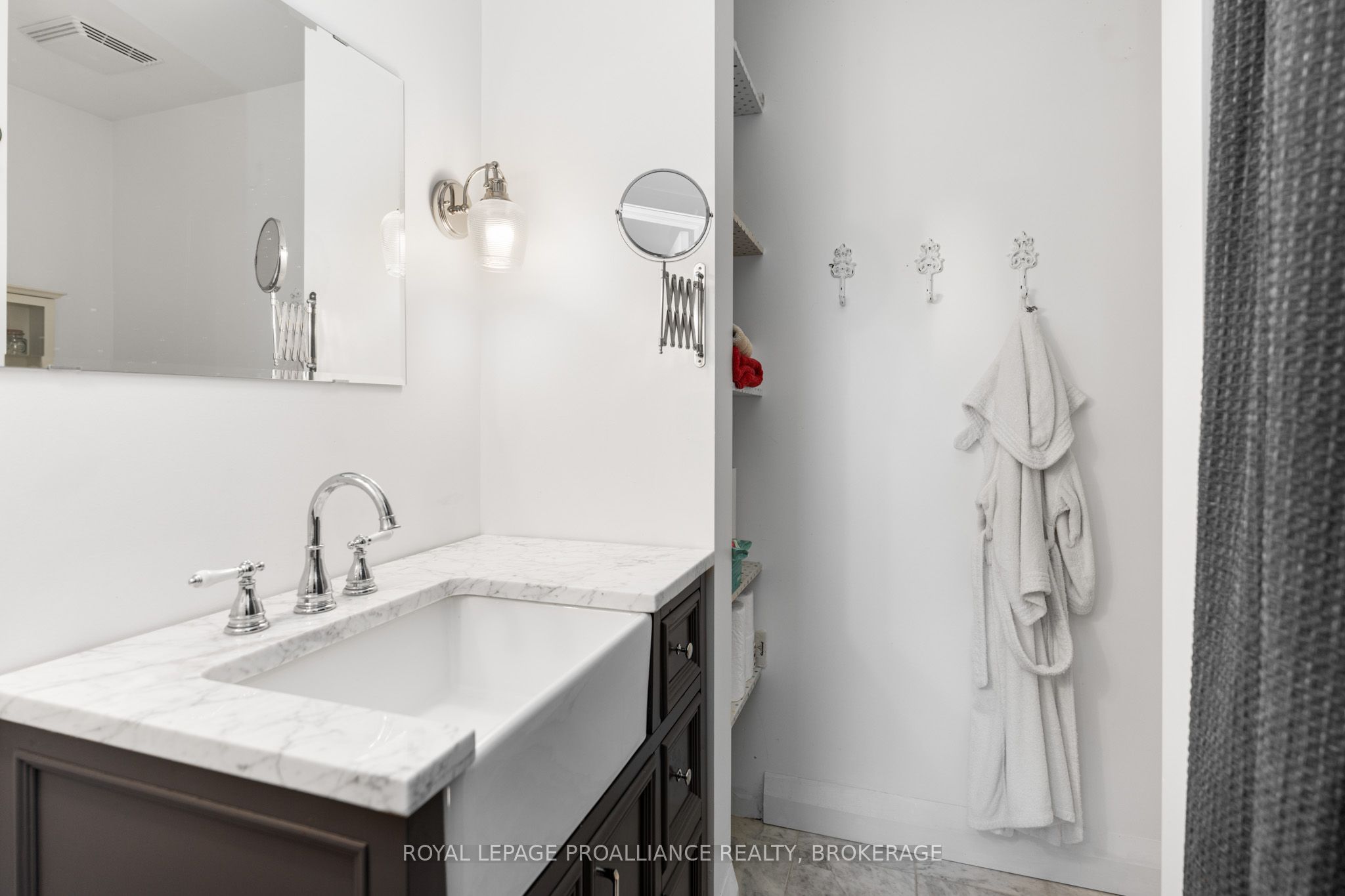 15 14th Line Road Property Photo 18