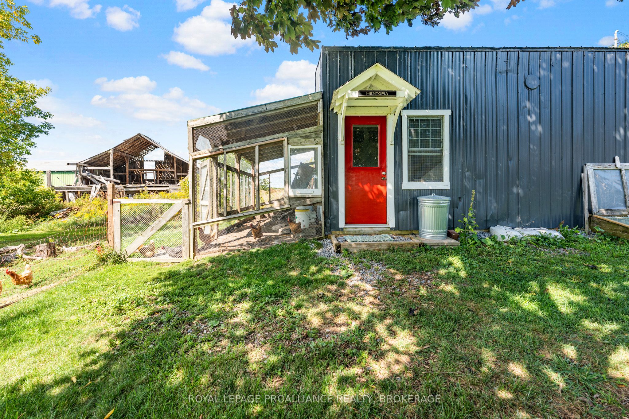 15 14th Line Road Property Photo 27