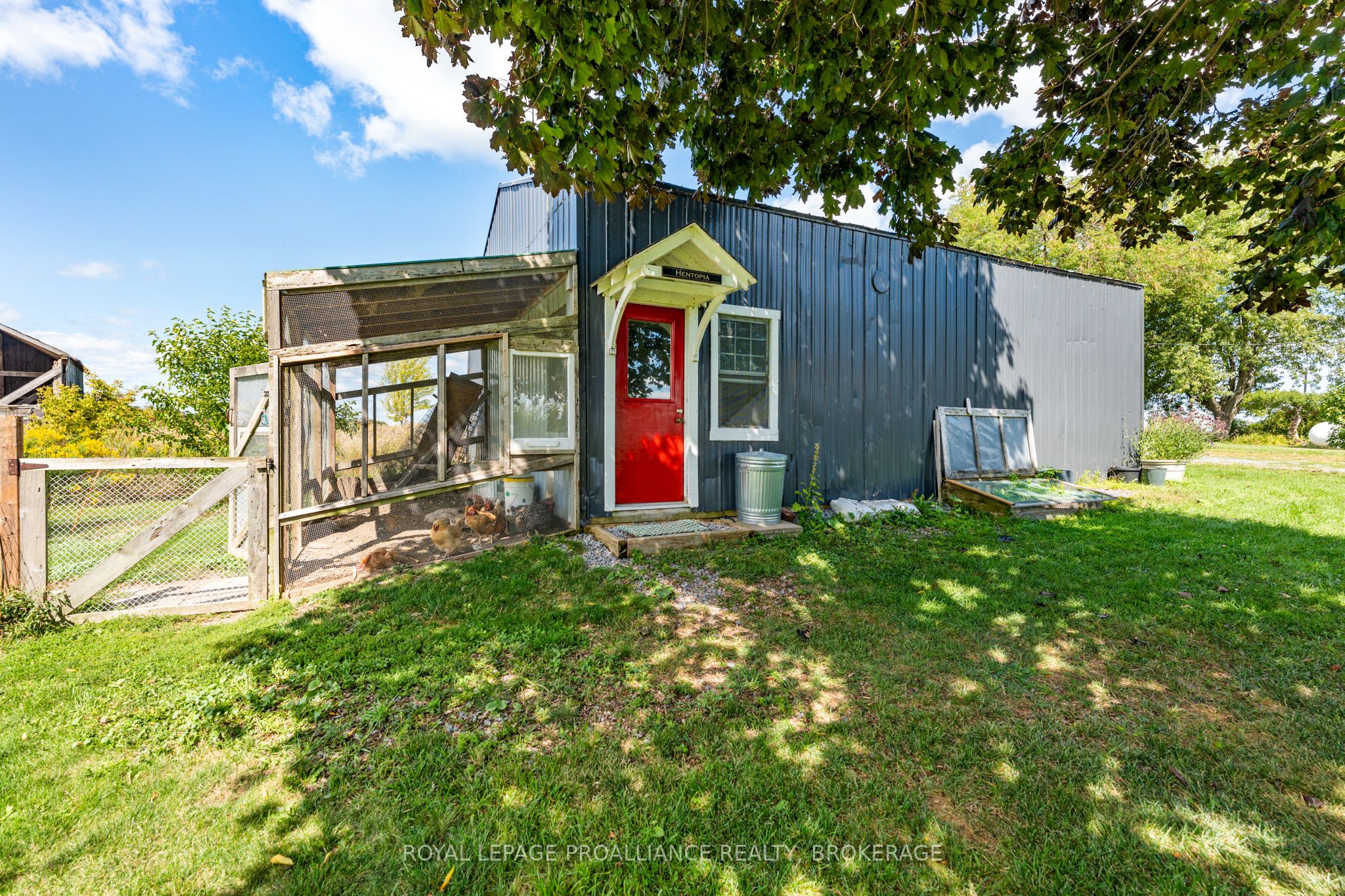 15 14th Line Road Property Photo 28