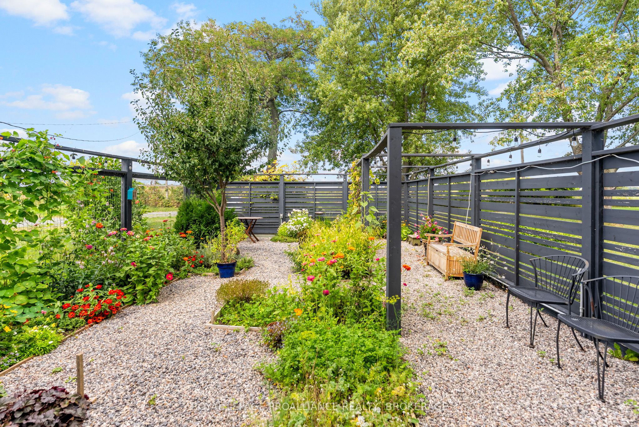 15 14th Line Road Property Photo 34