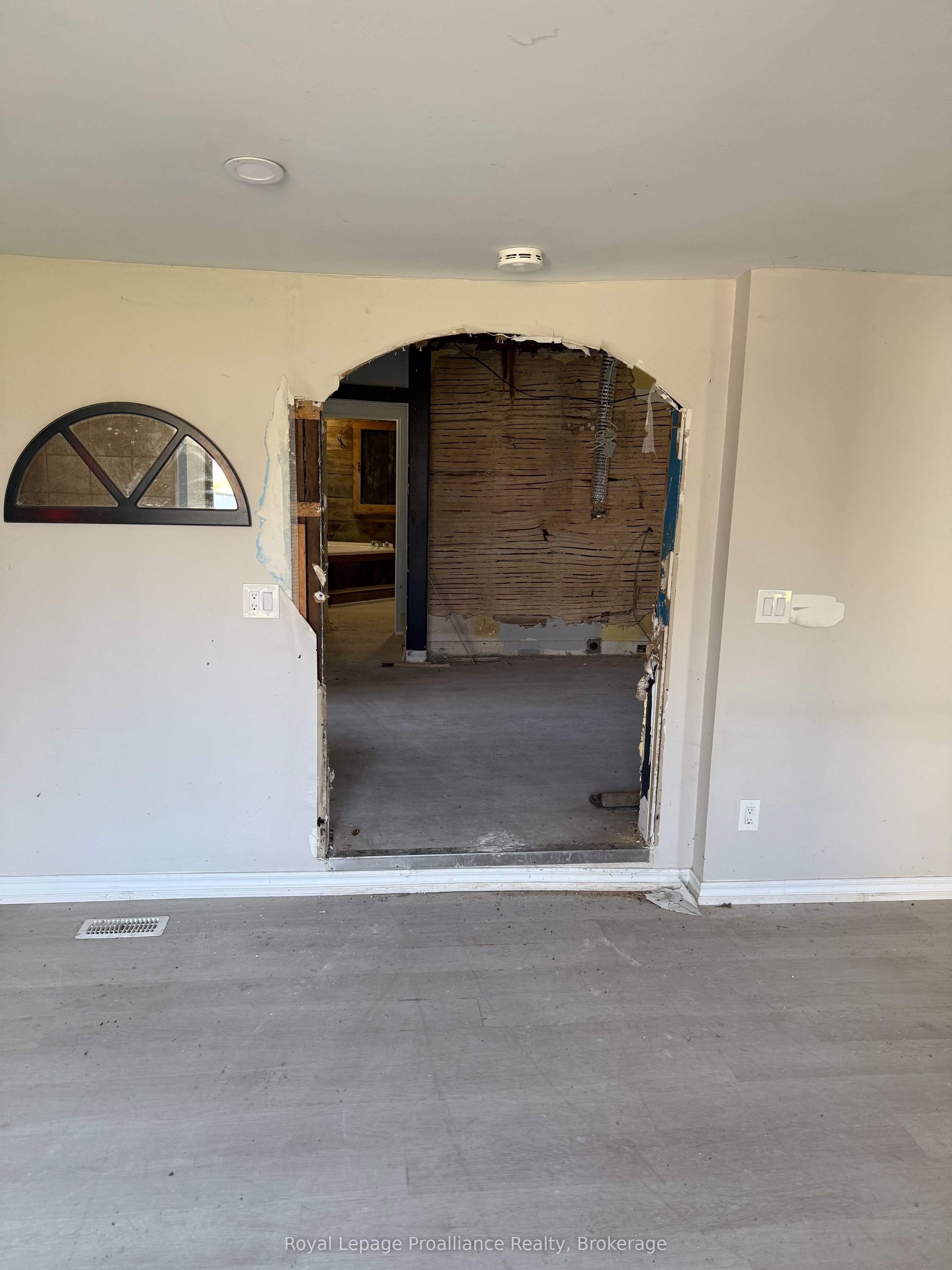 303 Brimley Road S Property Photo 5