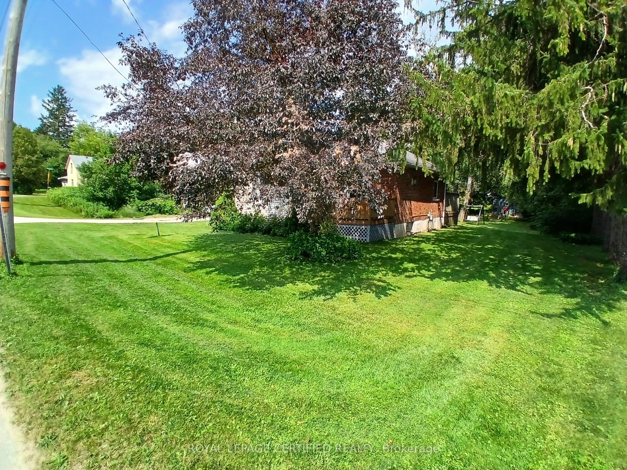 883 7th Avenue Property Photo 4