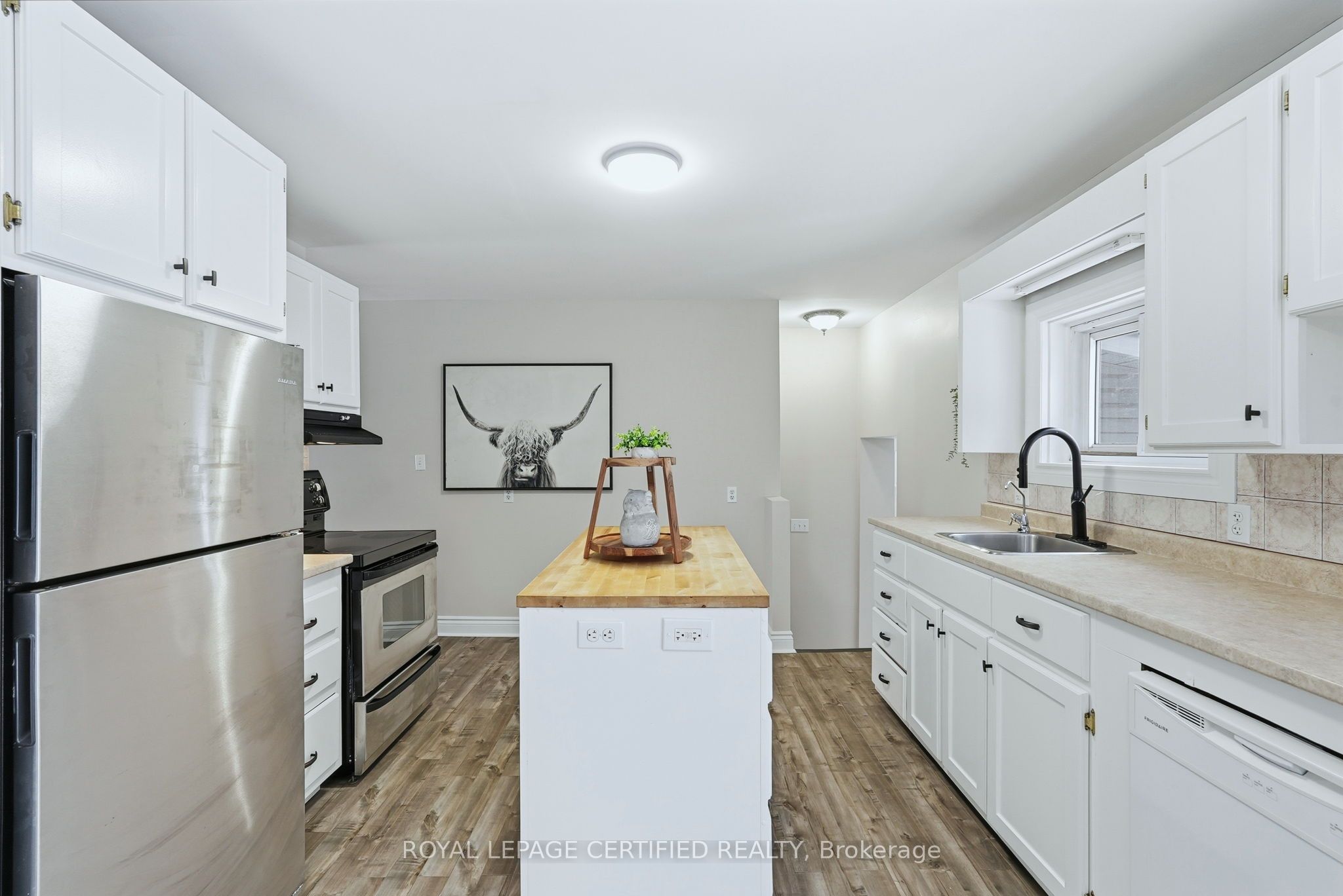 883 7th Avenue Property Photo 11