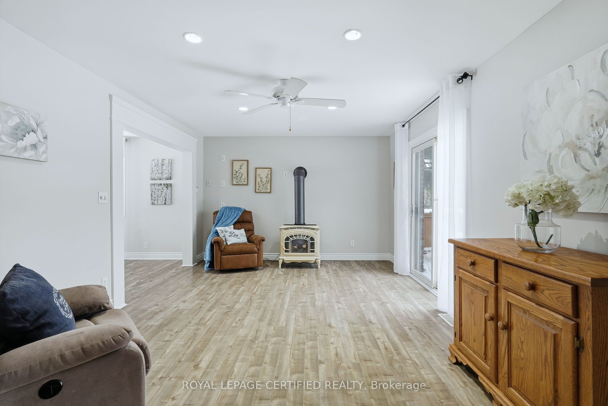 883 7th Avenue Property Photo 17