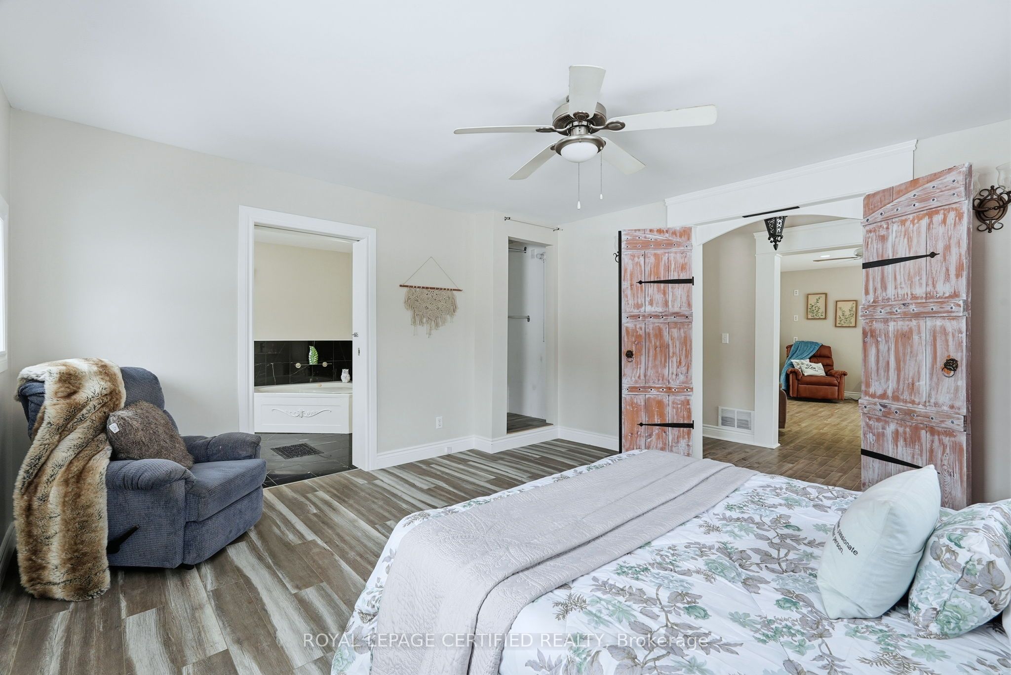 883 7th Avenue Property Photo 21