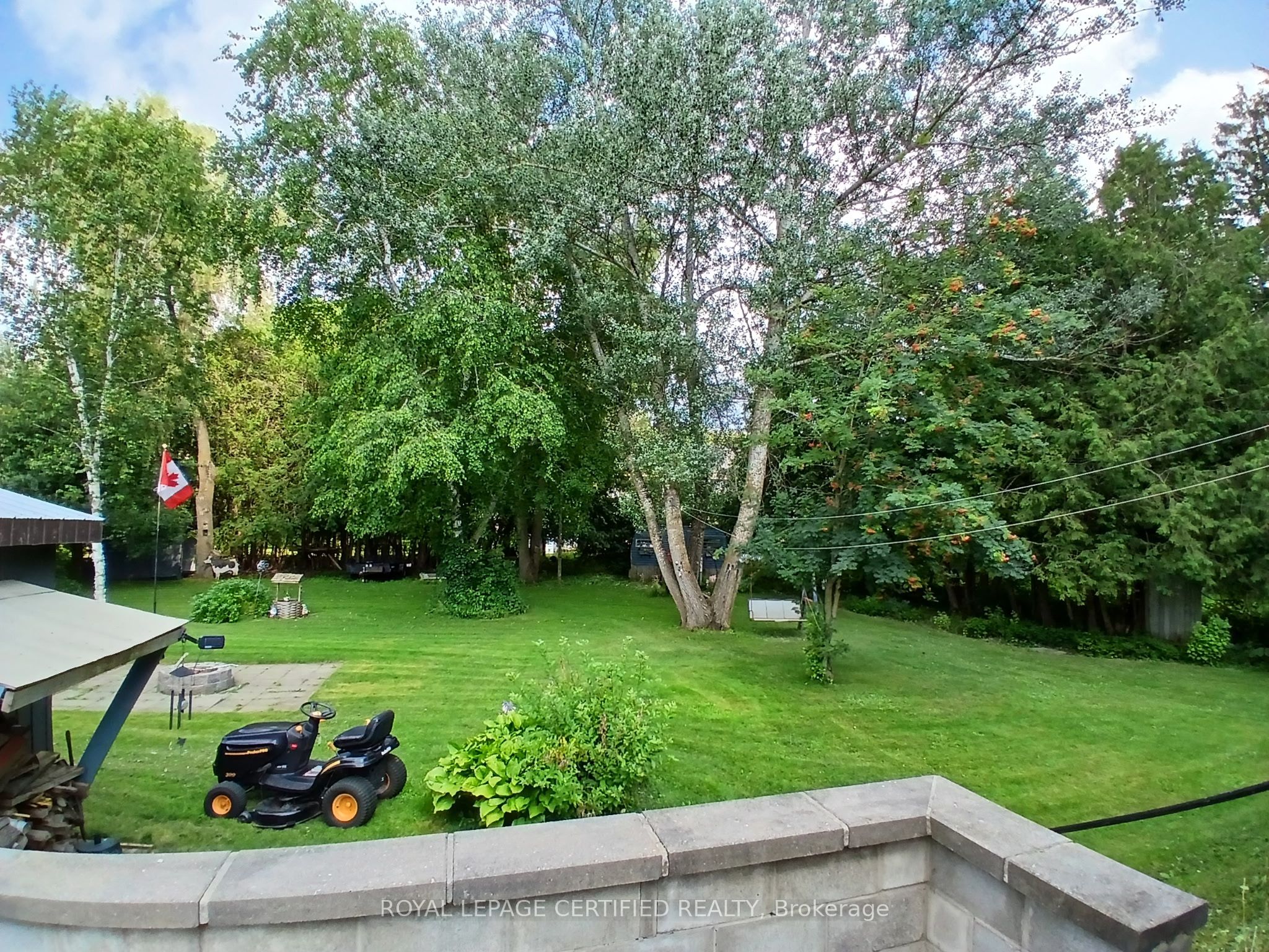 883 7th Avenue Property Photo 32