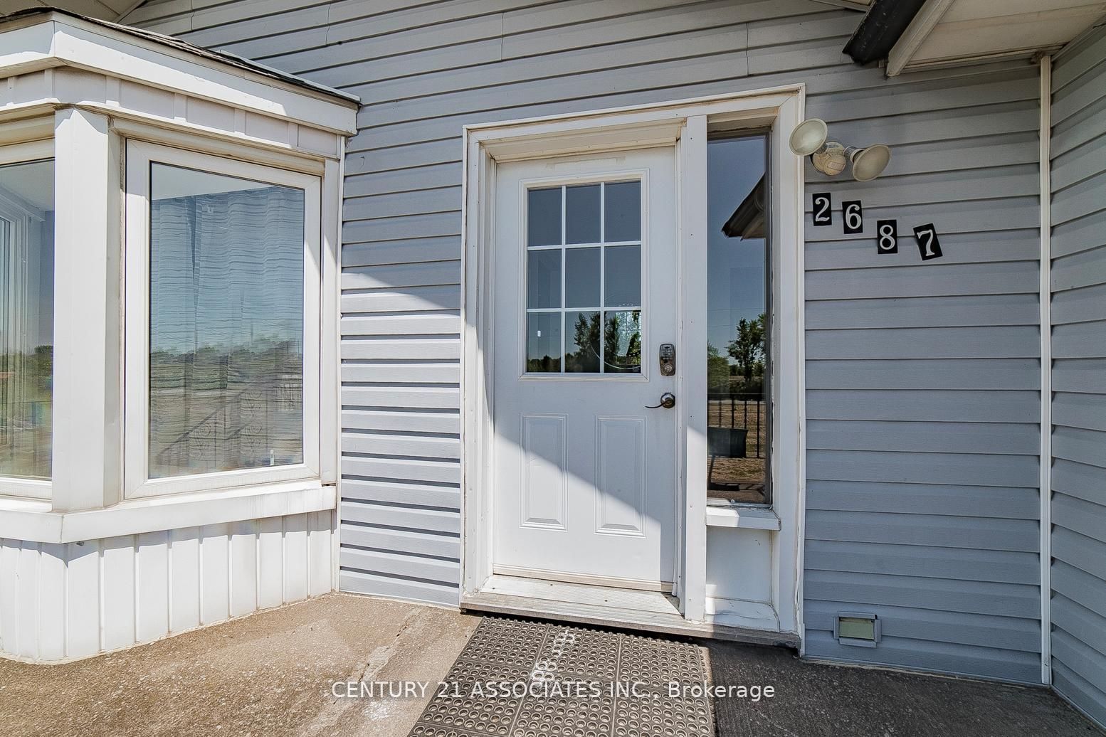 2687 Baker Road Property Photo 4