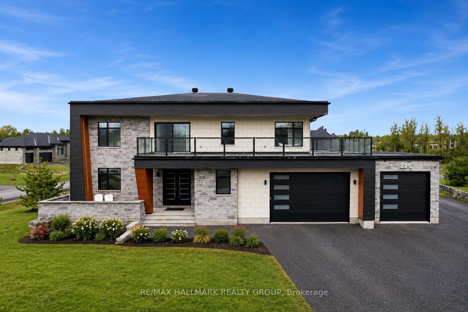 225 Summerview Terrace Property Photo 3
