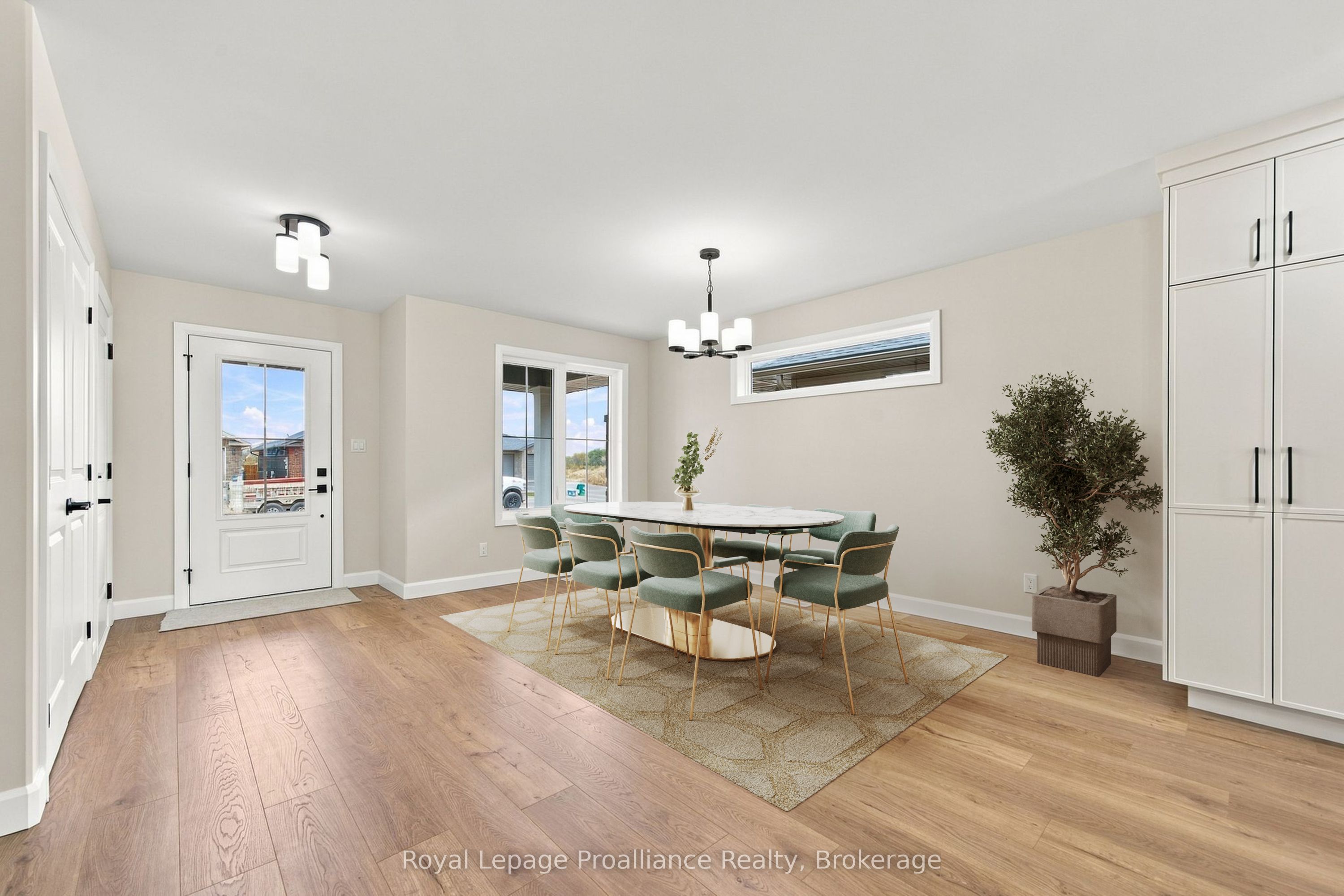 100 Hastings Park Drive Property Photo 4