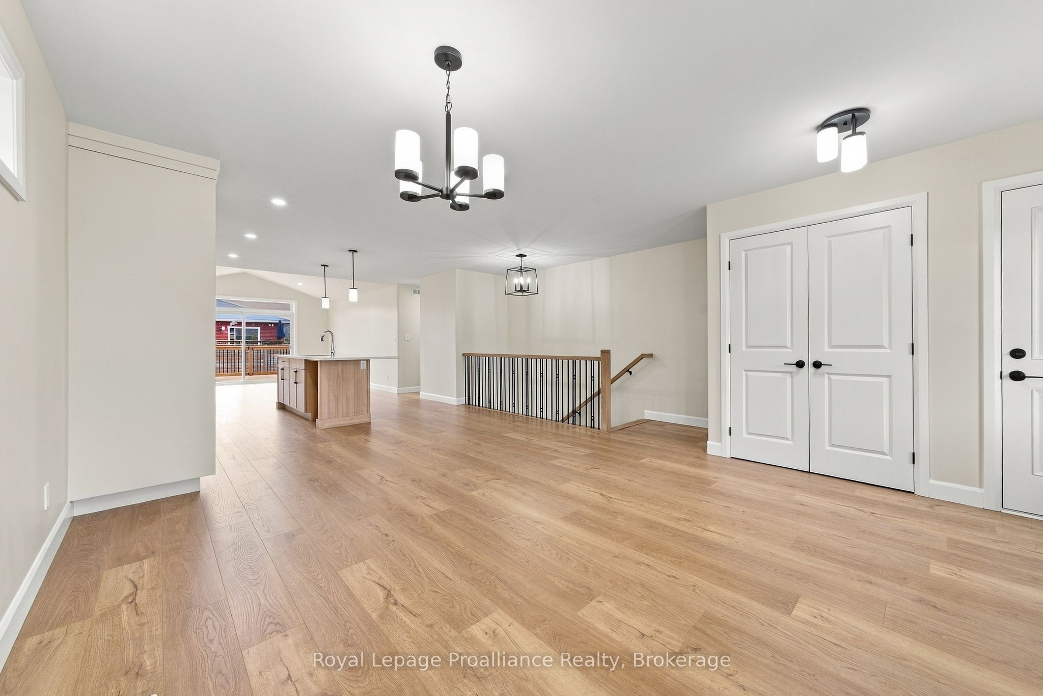 100 Hastings Park Drive Property Photo 7