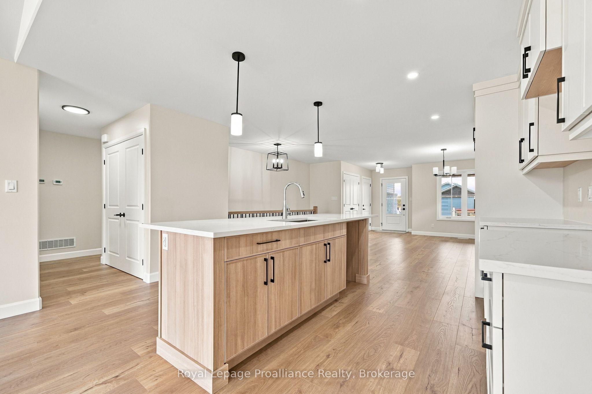 100 Hastings Park Drive Property Photo 13
