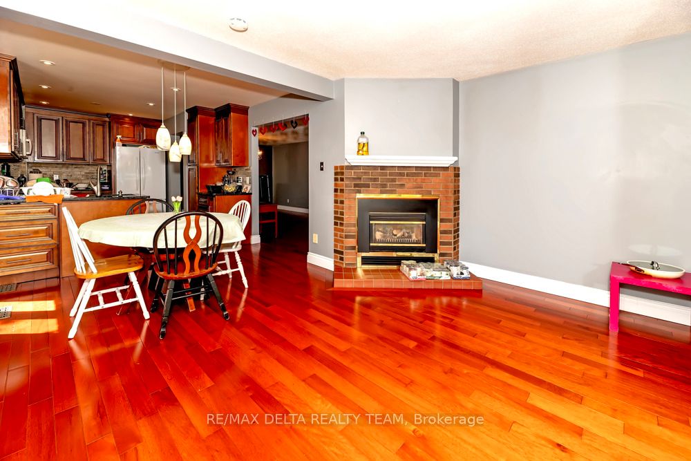 132 Acklam Terrace W Property Photo 17