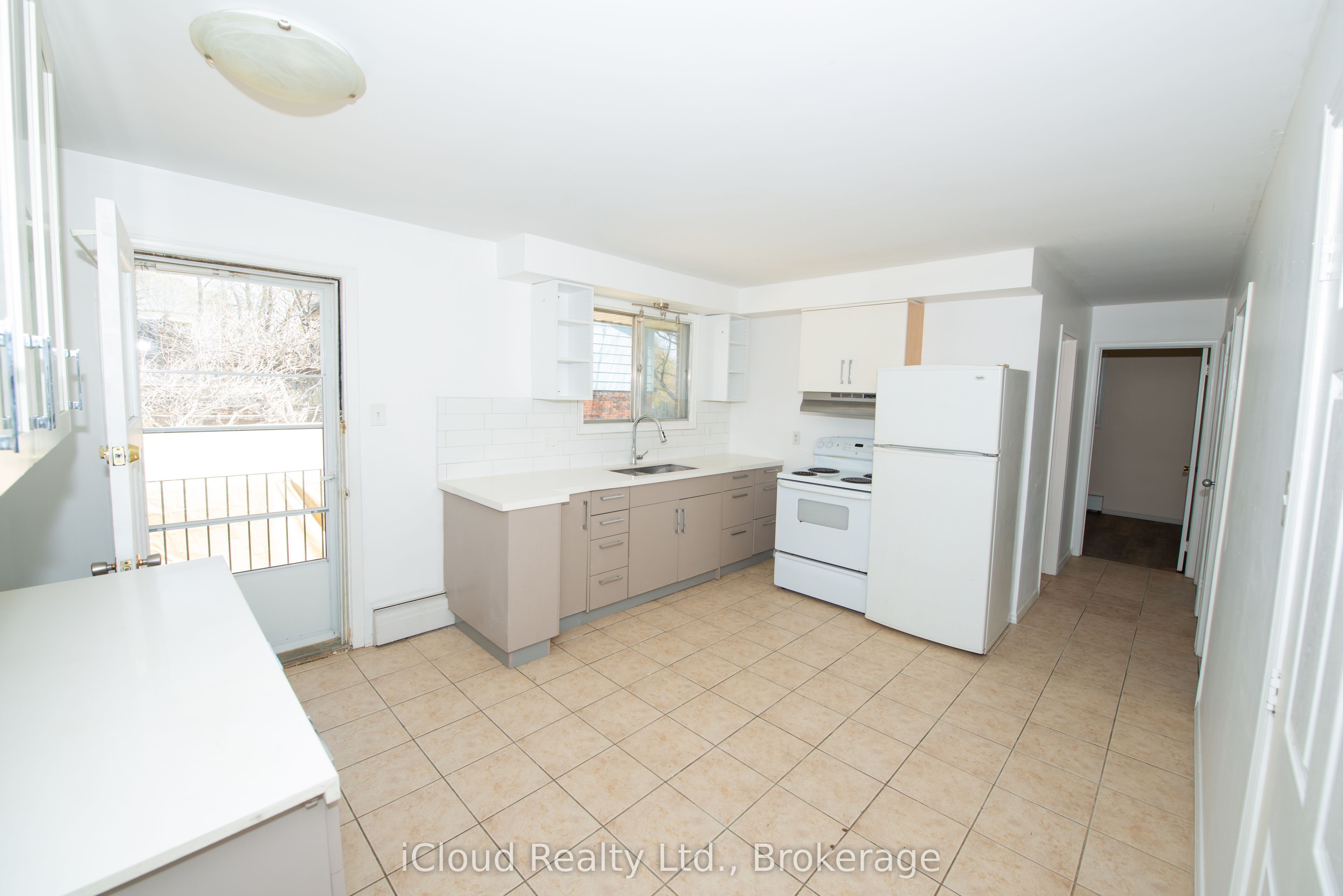 536 Glen Forrest Boulevard Property Photo 4