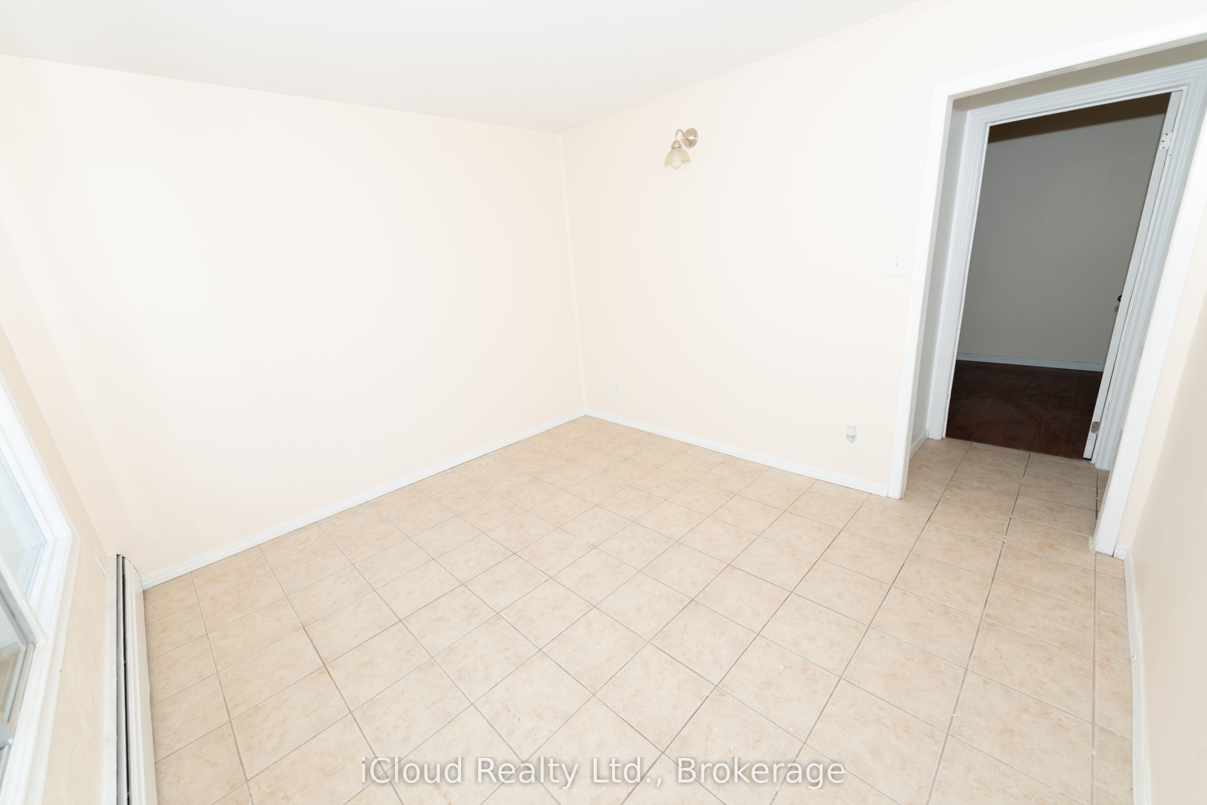 536 Glen Forrest Boulevard Property Photo 6