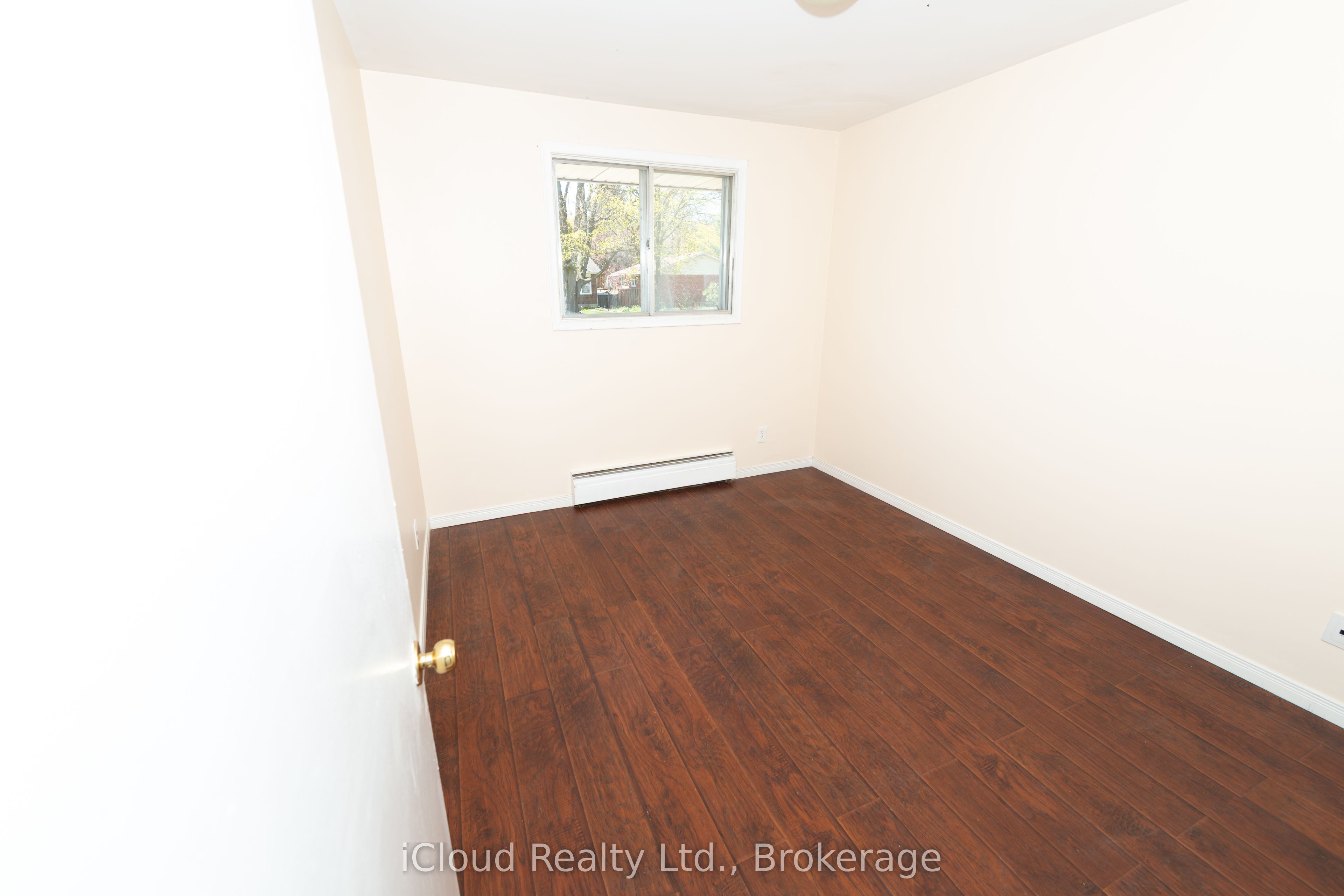 536 Glen Forrest Boulevard Property Photo 8