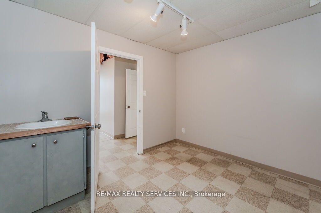 3590 Lobsinger Line 2 Property Photo 13