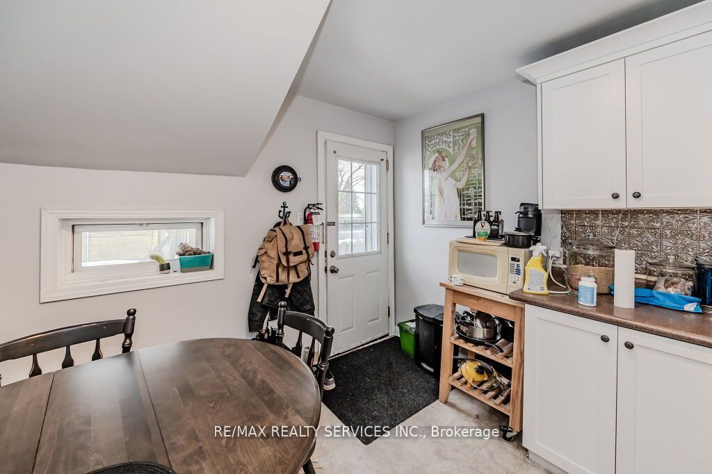 3590 Lobsinger Line 2 Property Photo 22