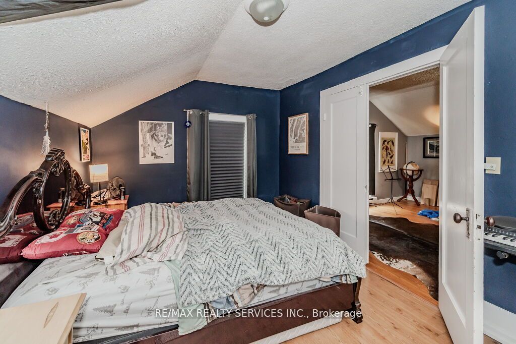 3590 Lobsinger Line 2 Property Photo 27