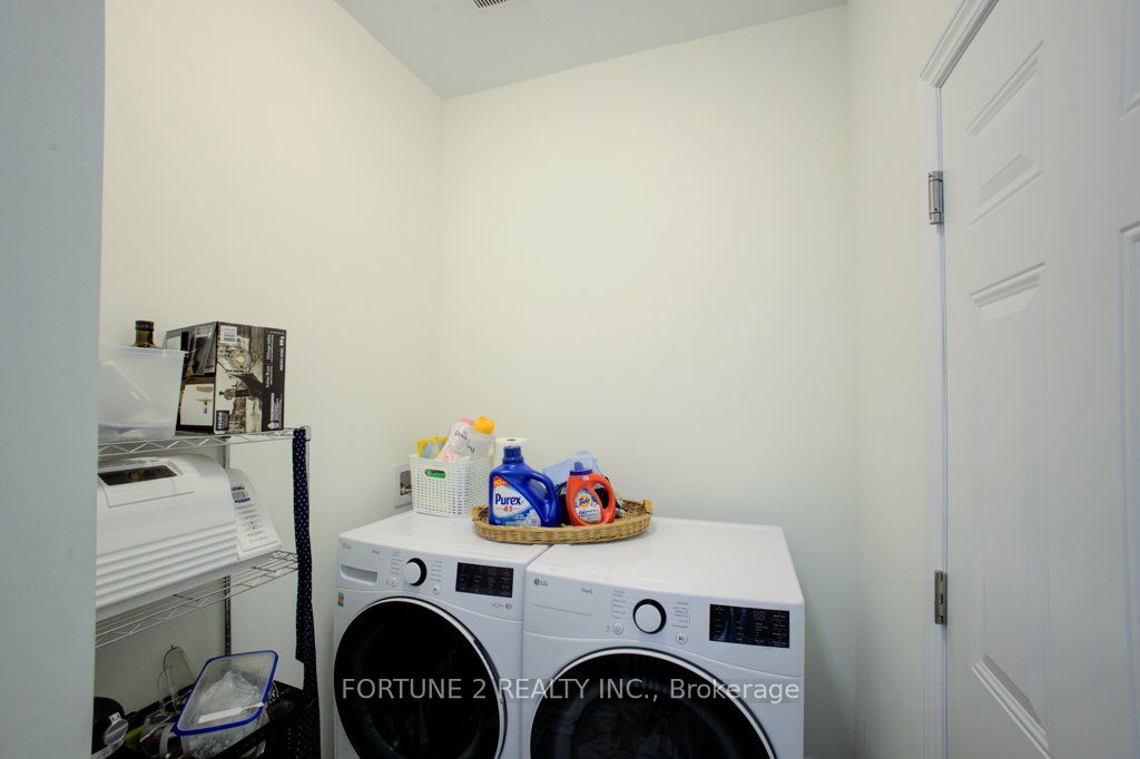 22 Dass Drive W Property Photo 22