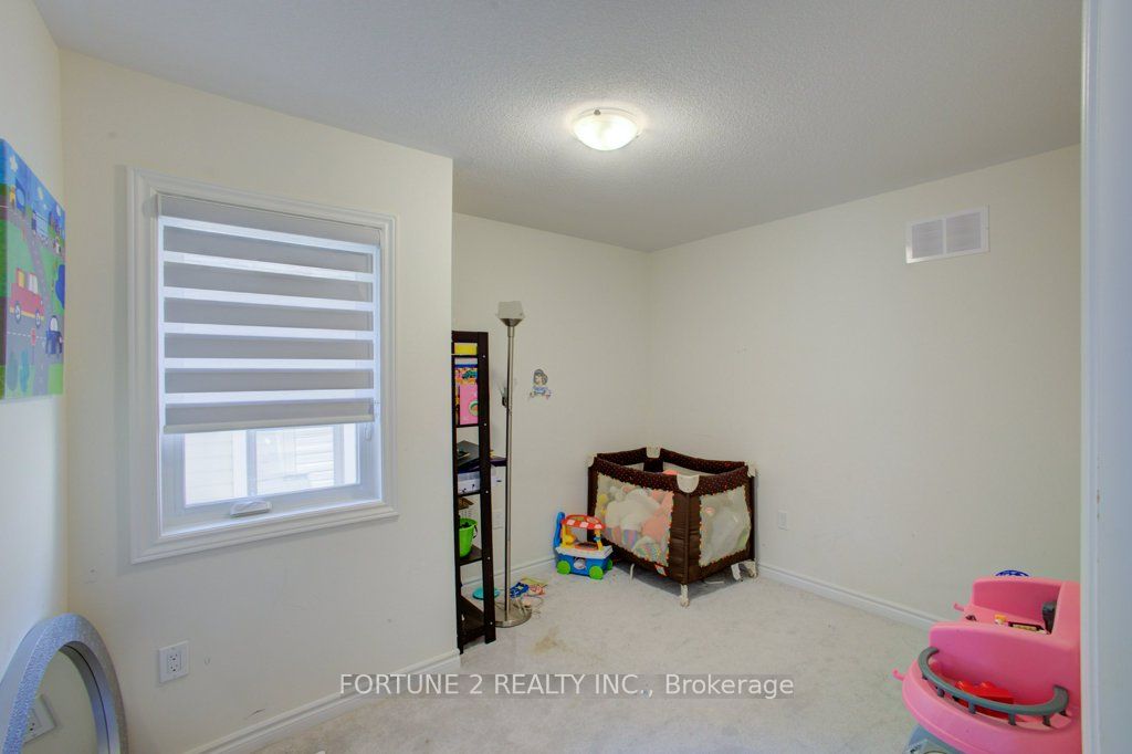 22 Dass Drive W Property Photo 27