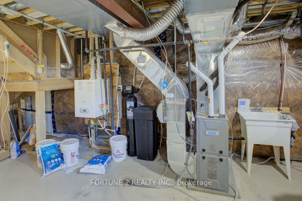 22 Dass Drive W Property Photo 31