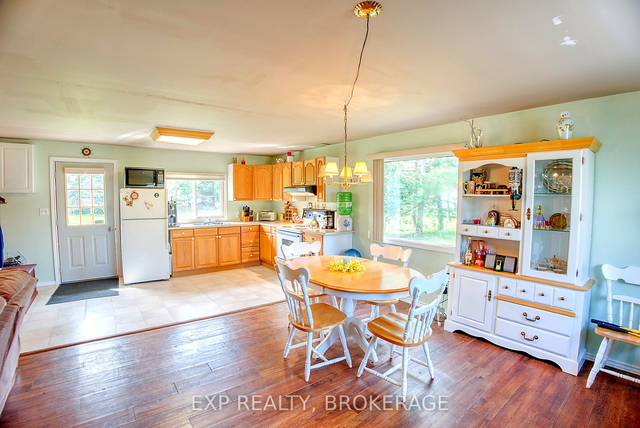 1013 Turner Way Property Photo 5