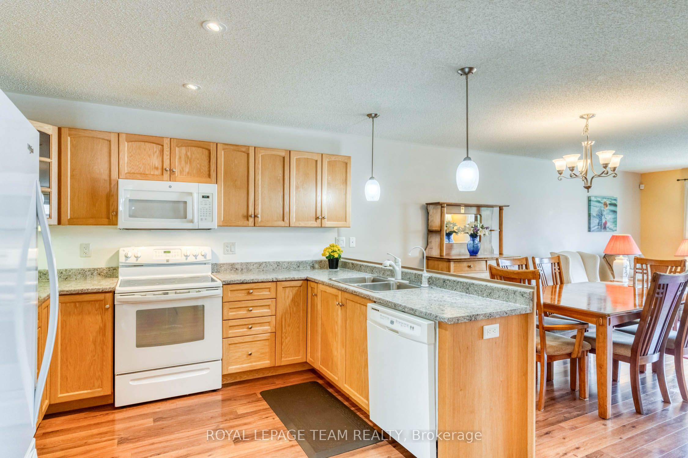 511 Kilburn Street Property Photo 7