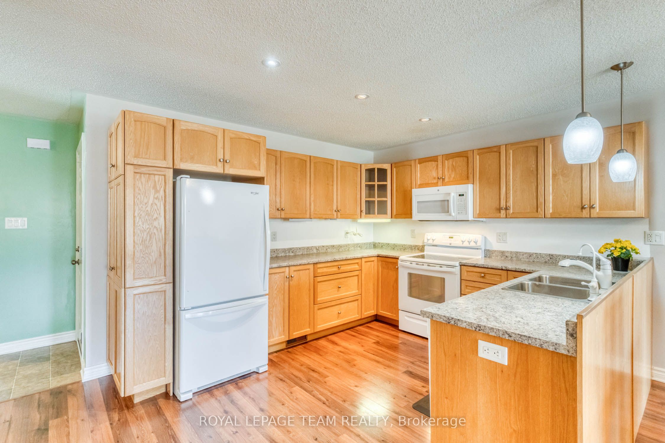 511 Kilburn Street Property Photo 8