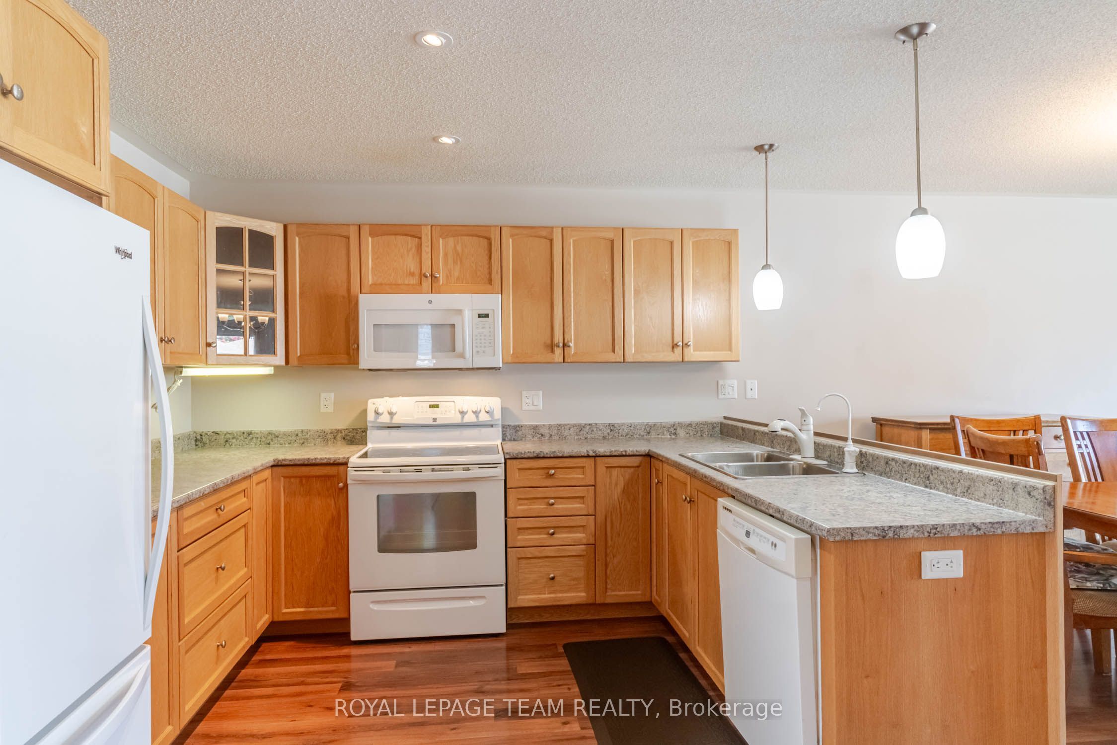 511 Kilburn Street Property Photo 8