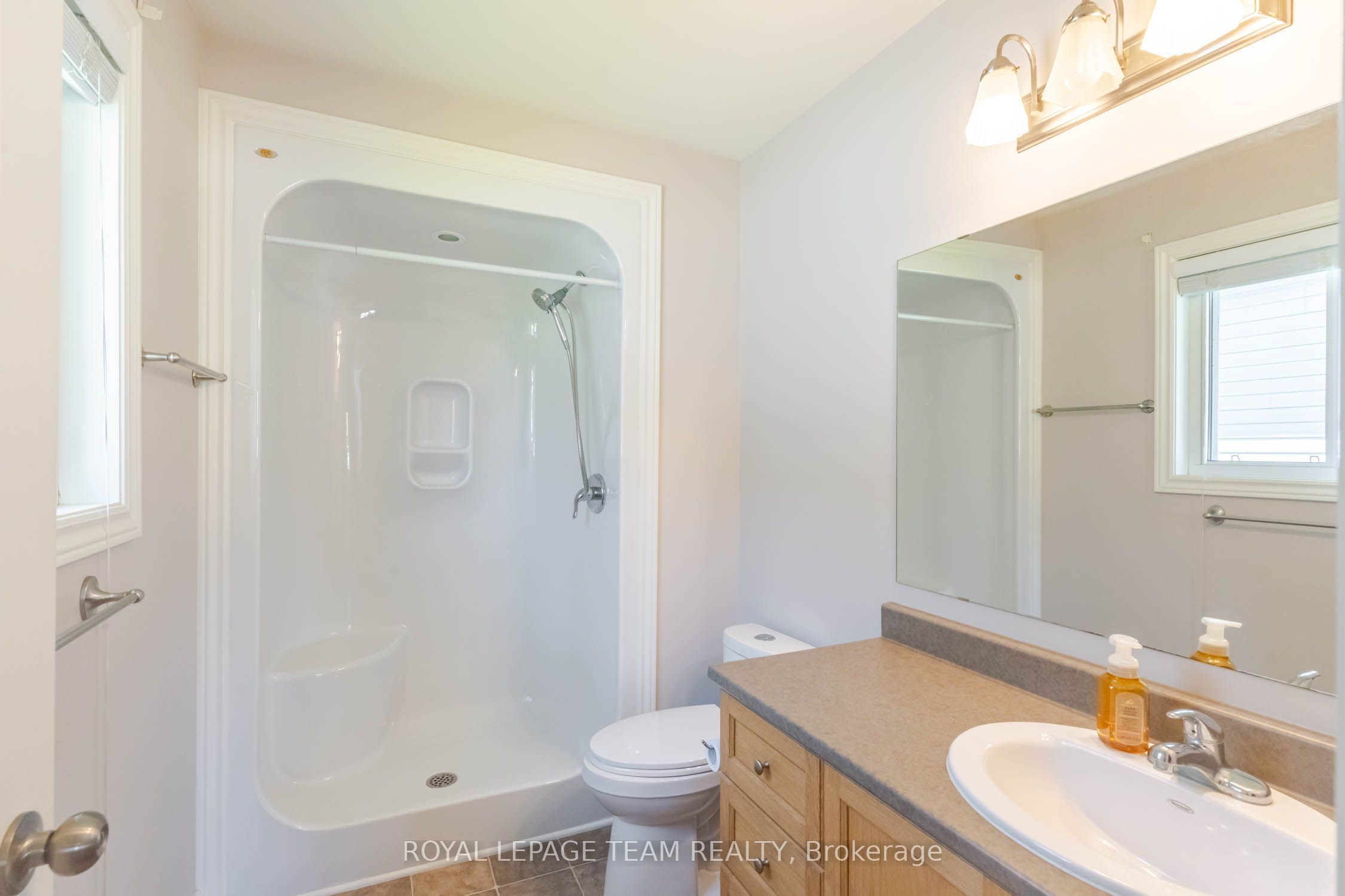 511 Kilburn Street Property Photo 16