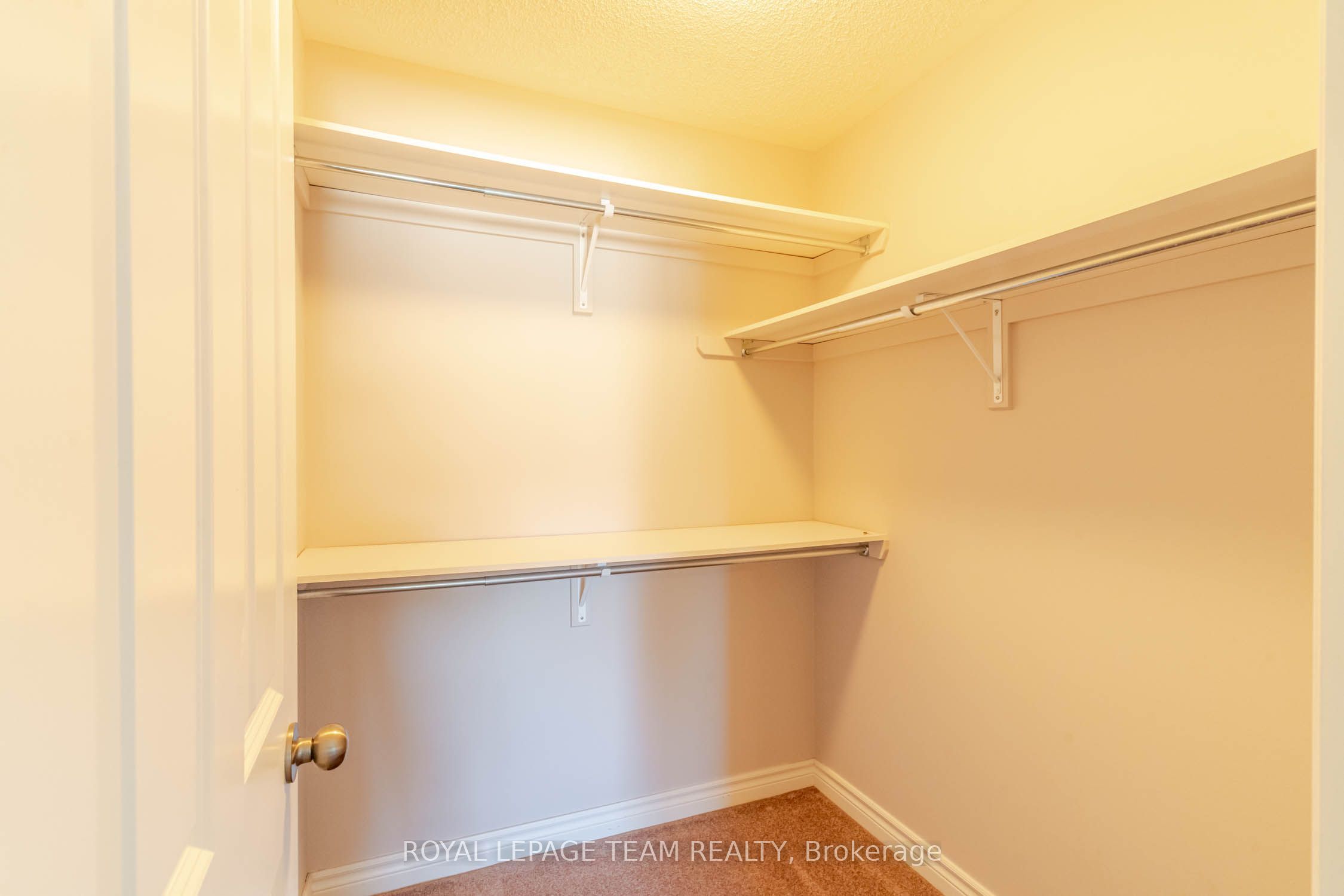 511 Kilburn Street Property Photo 17